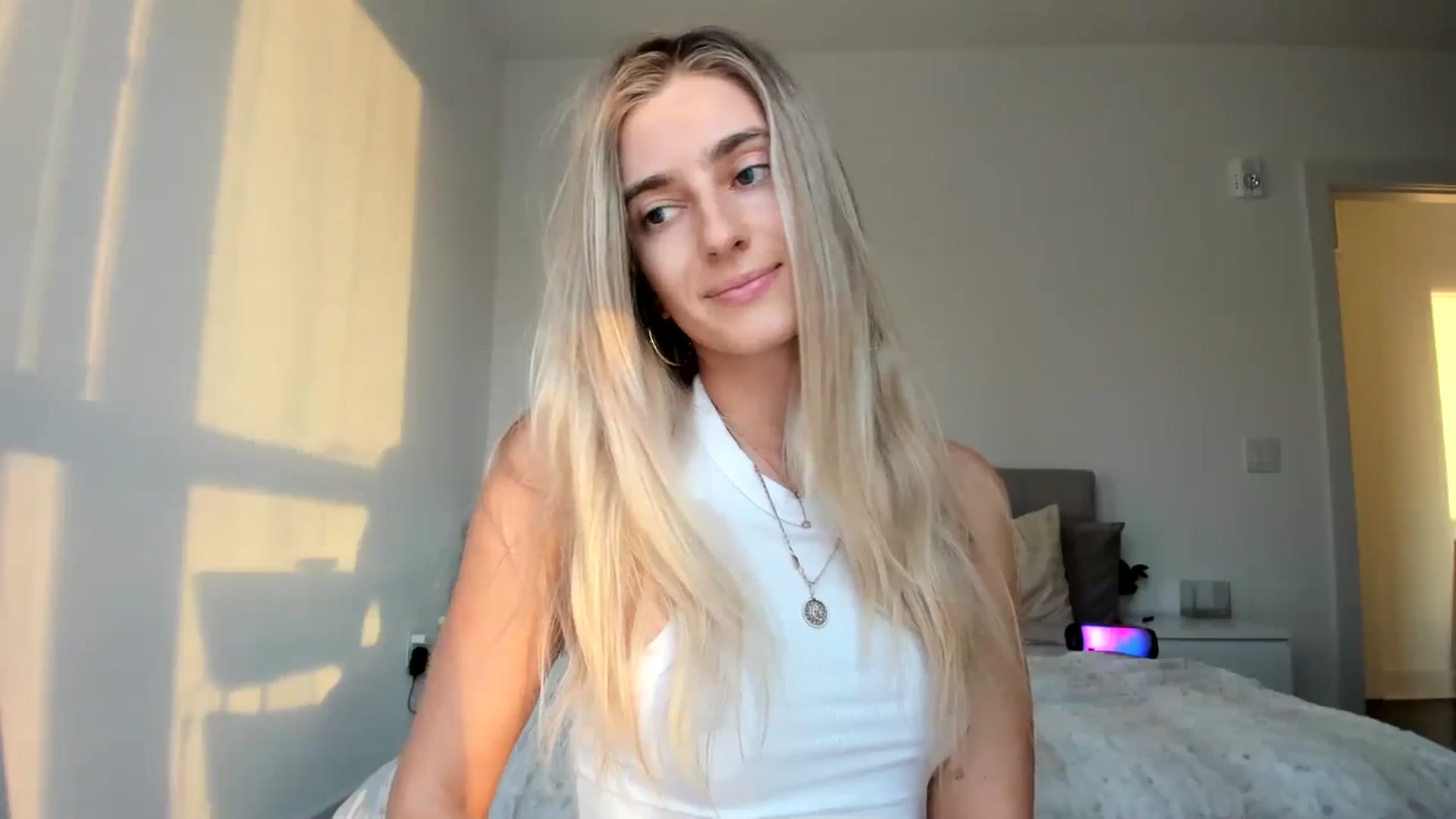 Gallery image thumbnail from Vodka_Queen's myfreecams stream on, 12/03/2024, 24:47 image 7 of 20