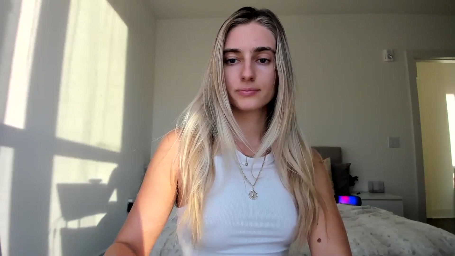 Gallery image thumbnail from Vodka_Queen's myfreecams stream on, 12/03/2024, 24:47 image 4 of 20