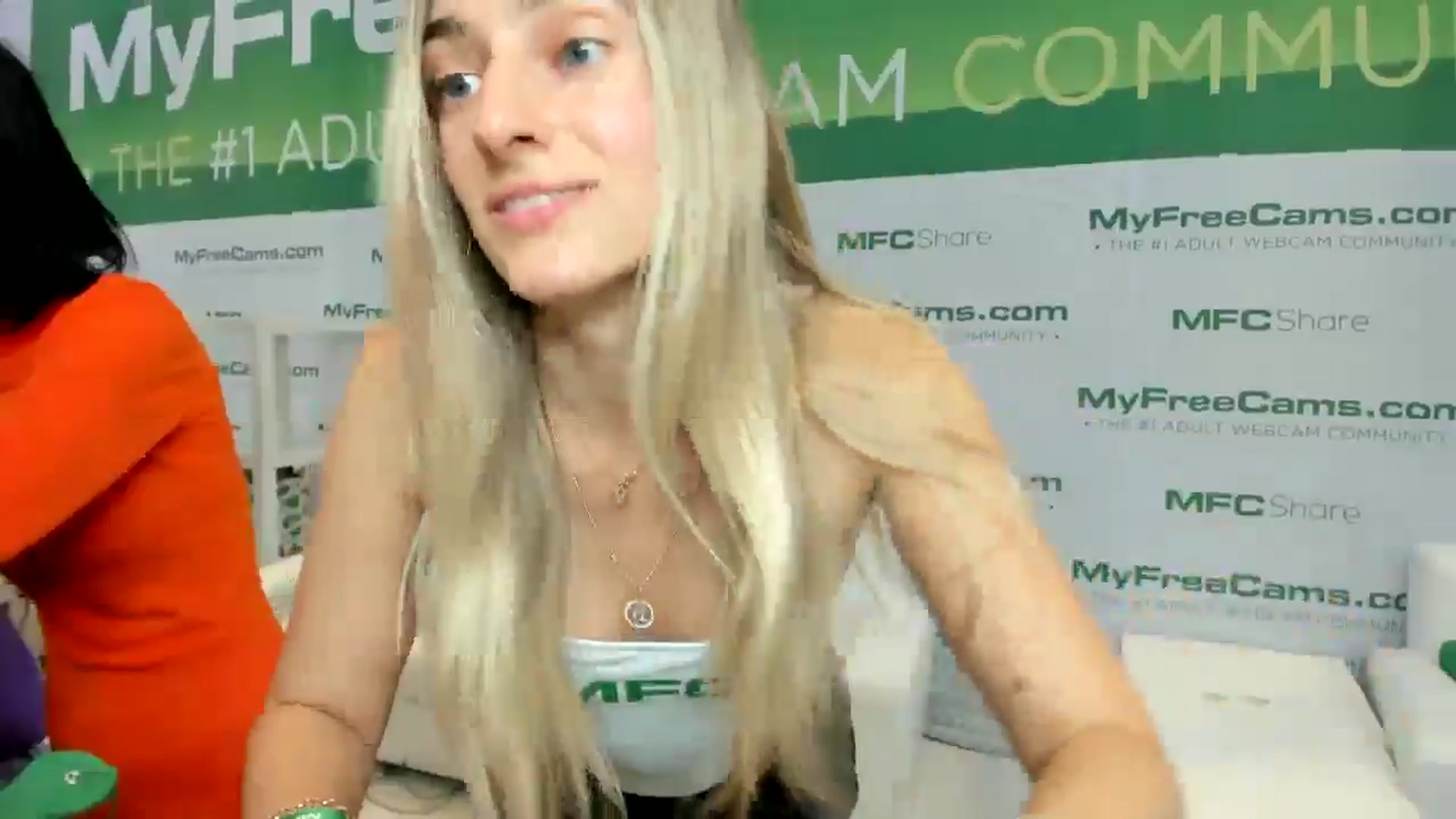 Gallery image thumbnail from Vodka_Queen's myfreecams stream on, 01/24/2025, 01:02 image 8 of 20