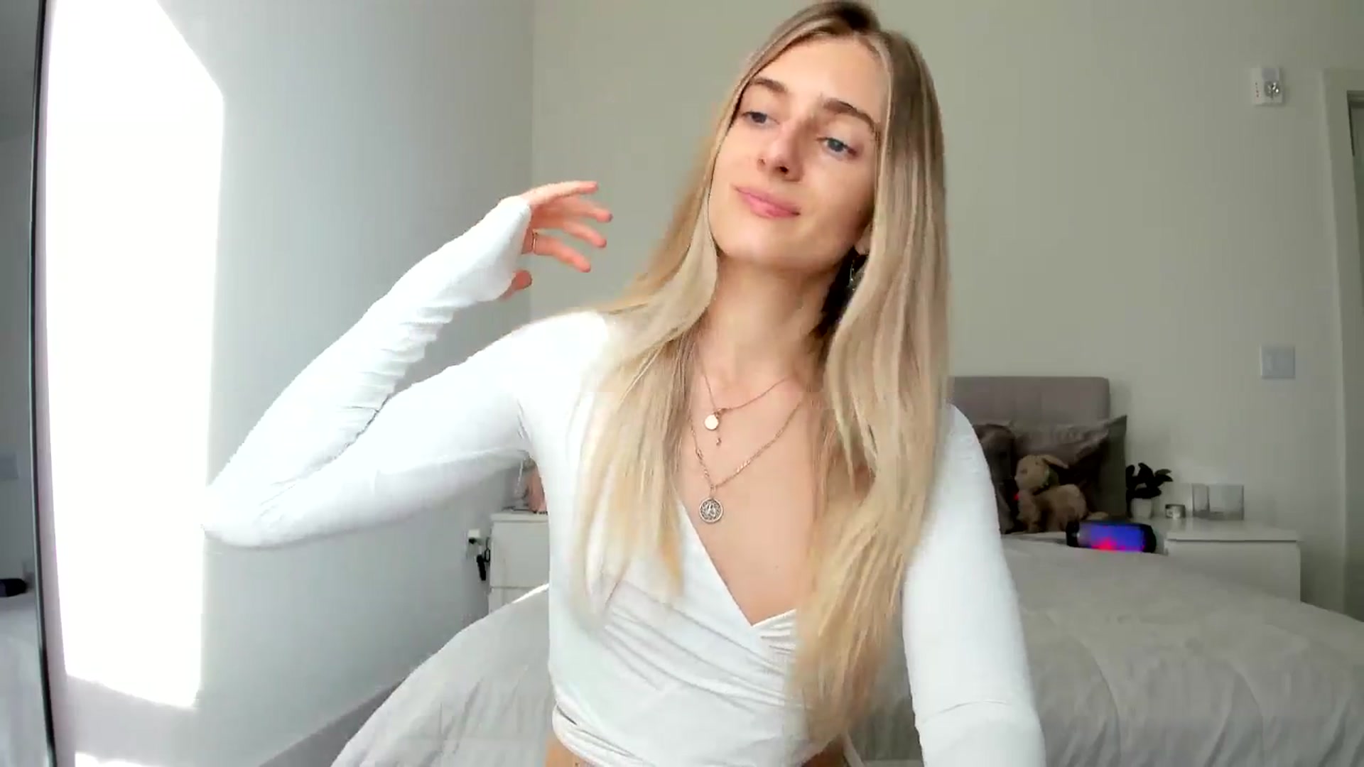 Gallery image thumbnail from Vodka_Queen's myfreecams stream on, 02/02/2025, 23:31 image 8 of 20