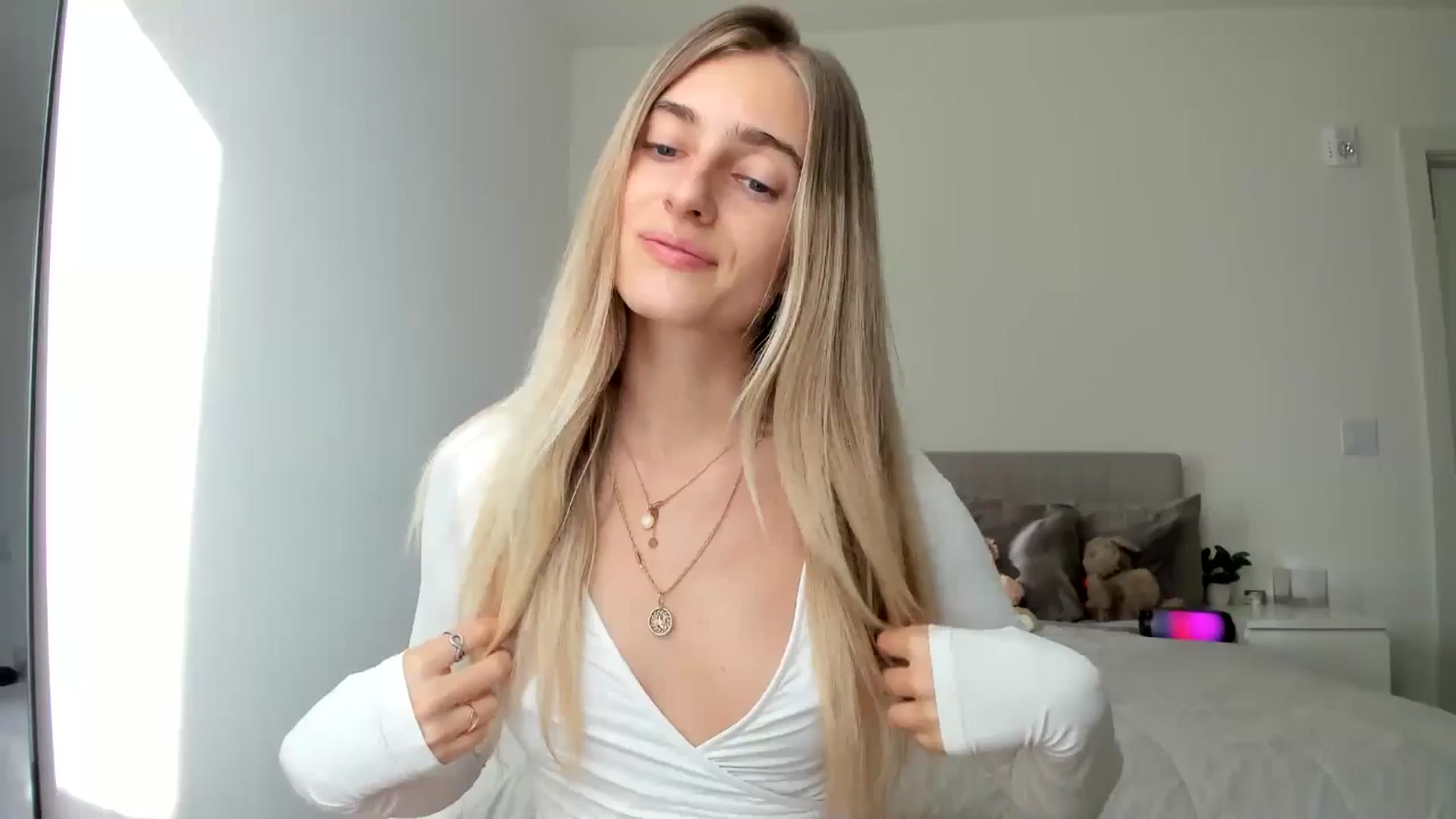 Gallery image thumbnail from Vodka_Queen's myfreecams stream on, 02/02/2025, 23:31 image 2 of 20