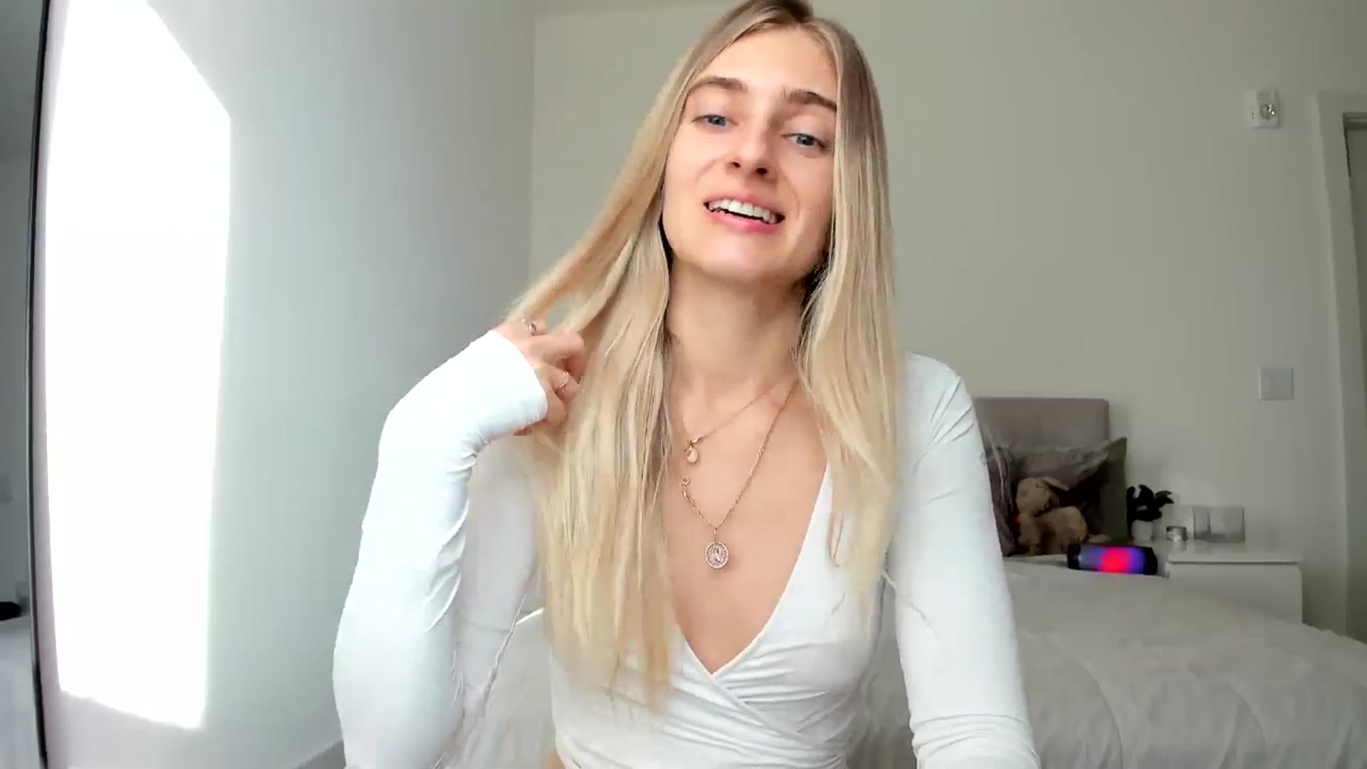 Gallery image thumbnail from Vodka_Queen's myfreecams stream on, 02/02/2025, 23:31 image 11 of 20