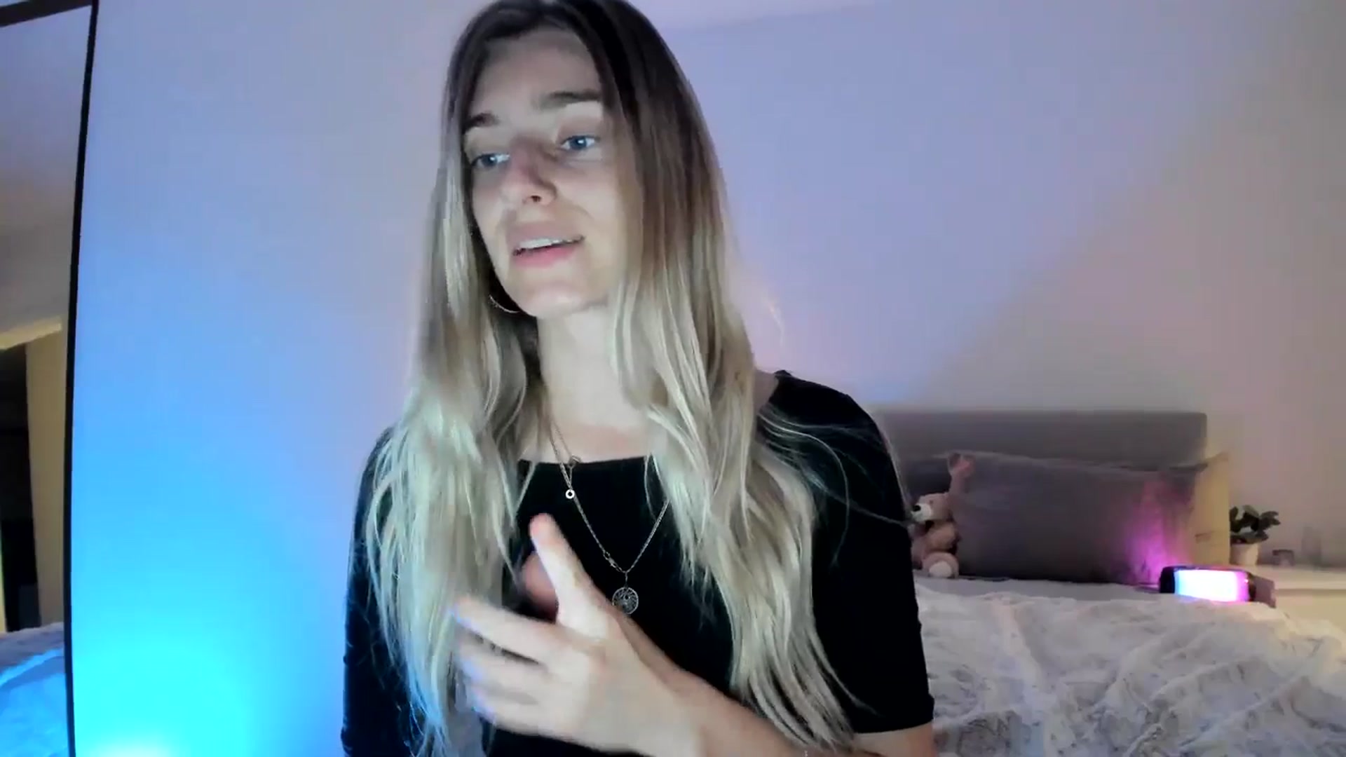 Gallery image thumbnail from Vodka_Queen's myfreecams stream on, 02/04/2025, 08:53 image 13 of 20