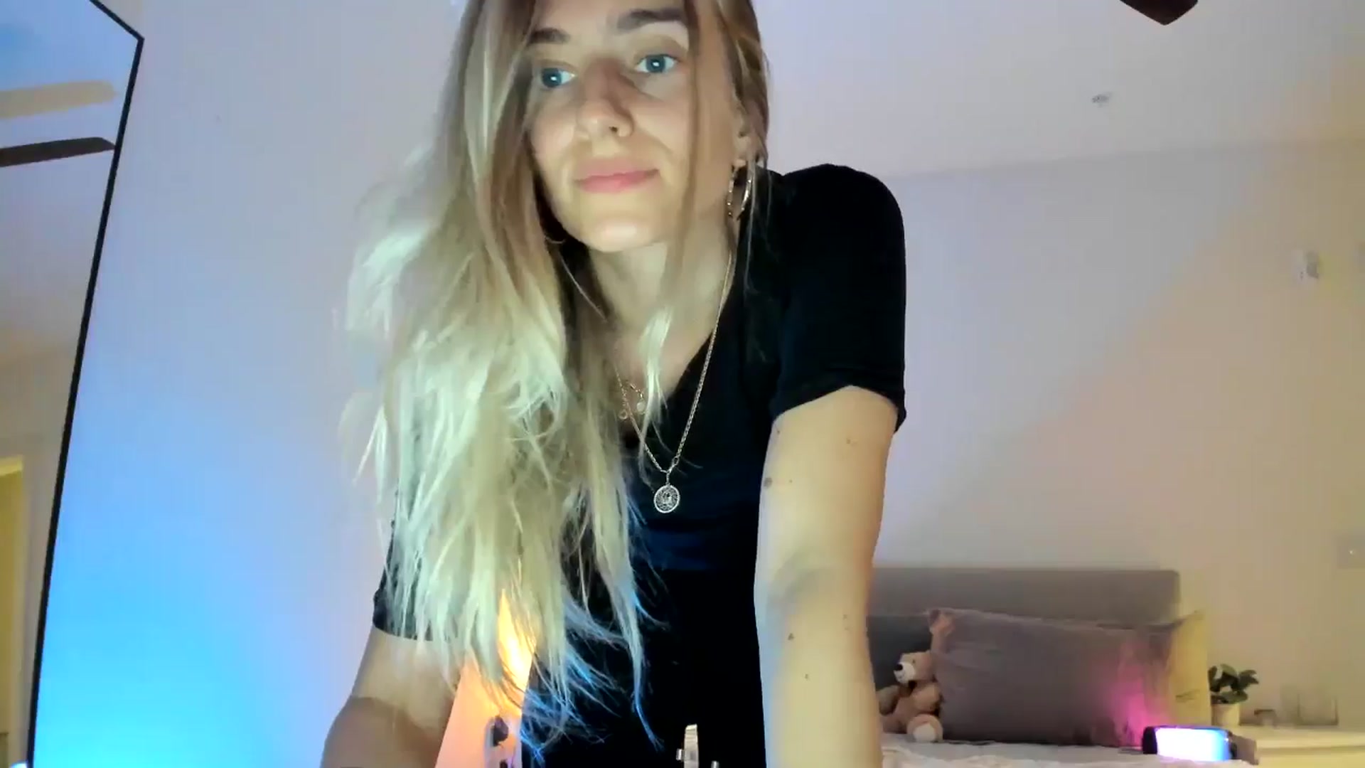 Gallery image thumbnail from Vodka_Queen's myfreecams stream on, 02/04/2025, 08:53 image 11 of 20