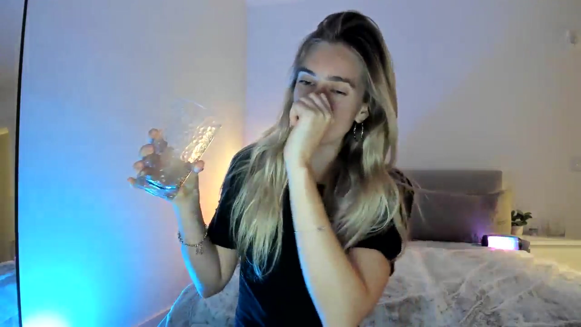 Gallery image thumbnail from Vodka_Queen's myfreecams stream on, 02/04/2025, 08:53 image 12 of 20
