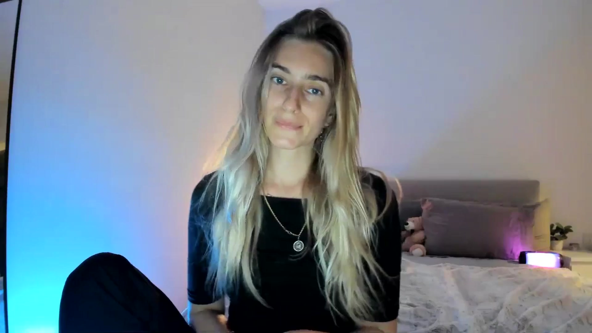 Gallery image thumbnail from Vodka_Queen's myfreecams stream on, 02/04/2025, 08:53 image 19 of 20