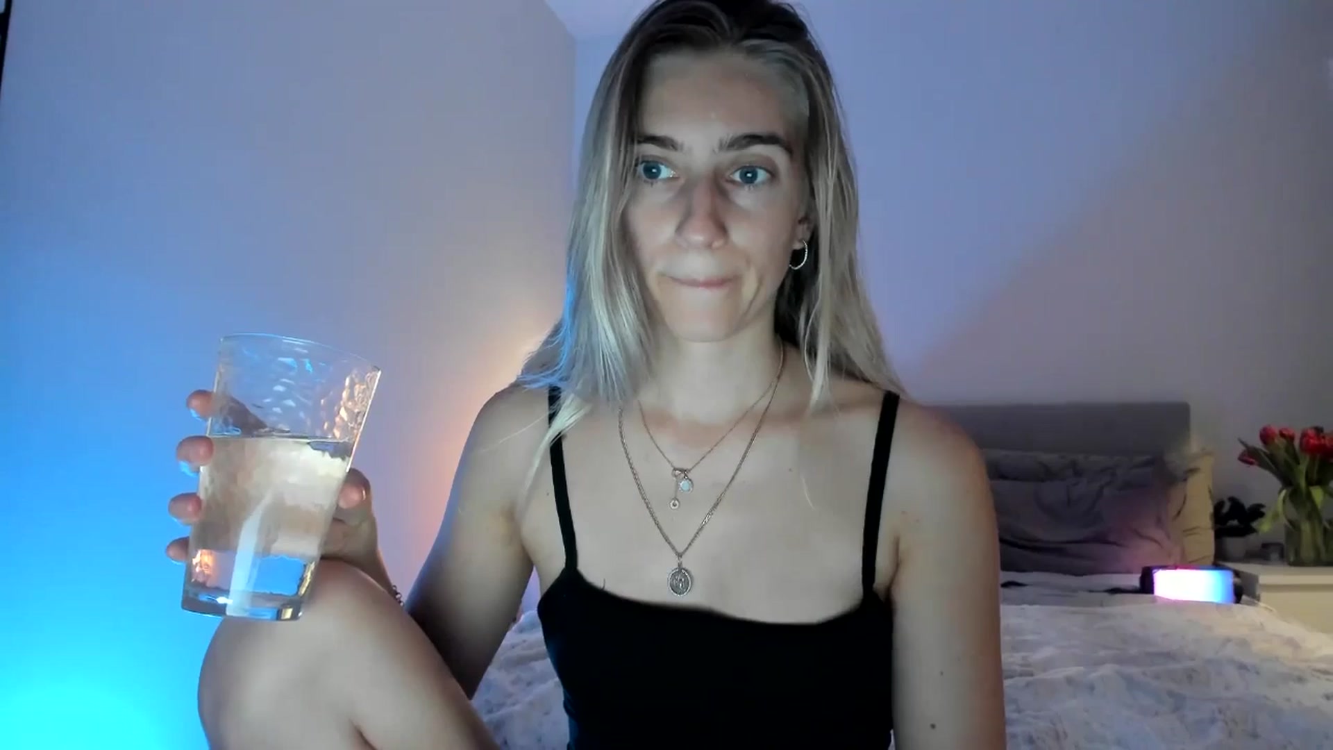 Gallery image thumbnail from Vodka_Queen's myfreecams stream on, 02/05/2025, 07:49 image 11 of 20