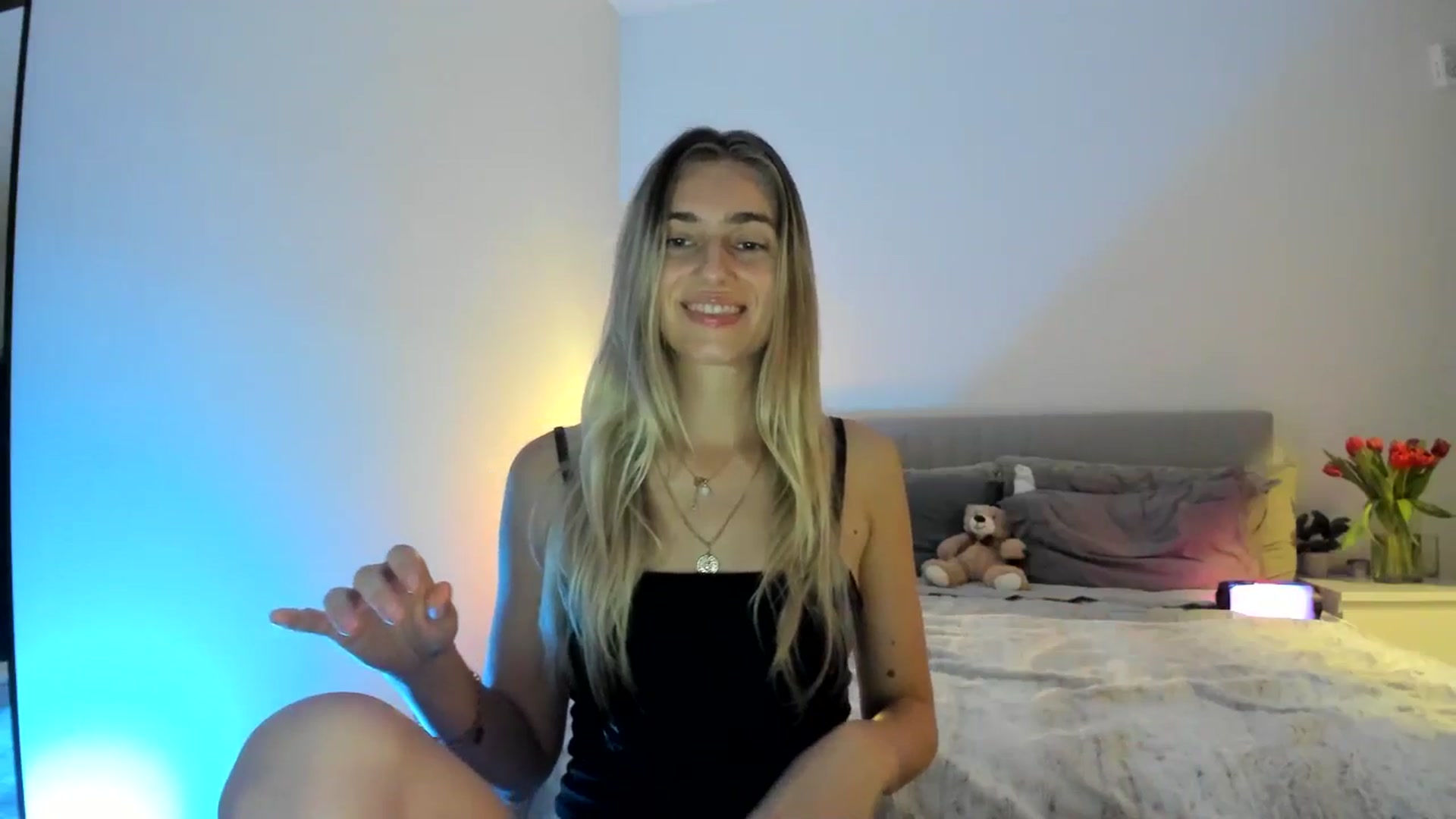 Gallery image thumbnail from Vodka_Queen's myfreecams stream on, 02/05/2025, 07:49 image 5 of 20