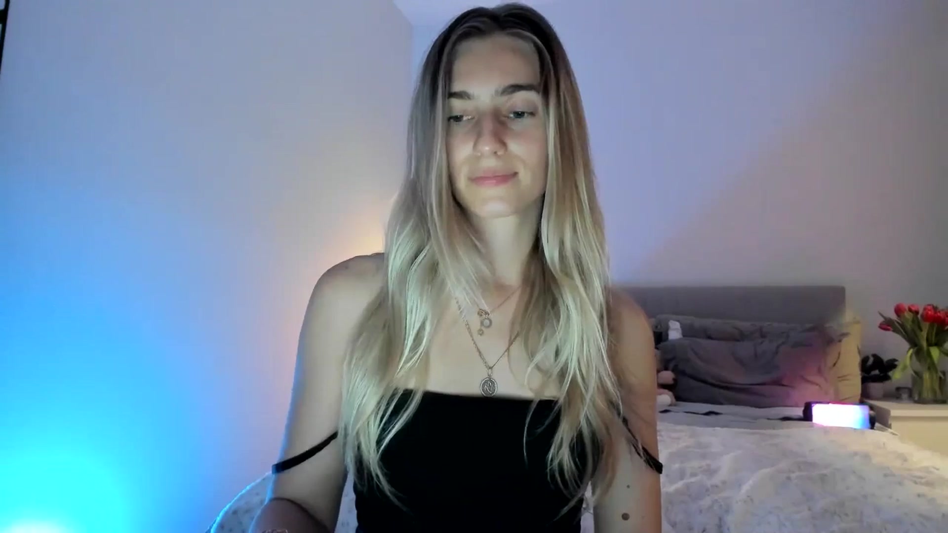 Gallery image thumbnail from Vodka_Queen's myfreecams stream on, 02/05/2025, 07:49 image 15 of 20