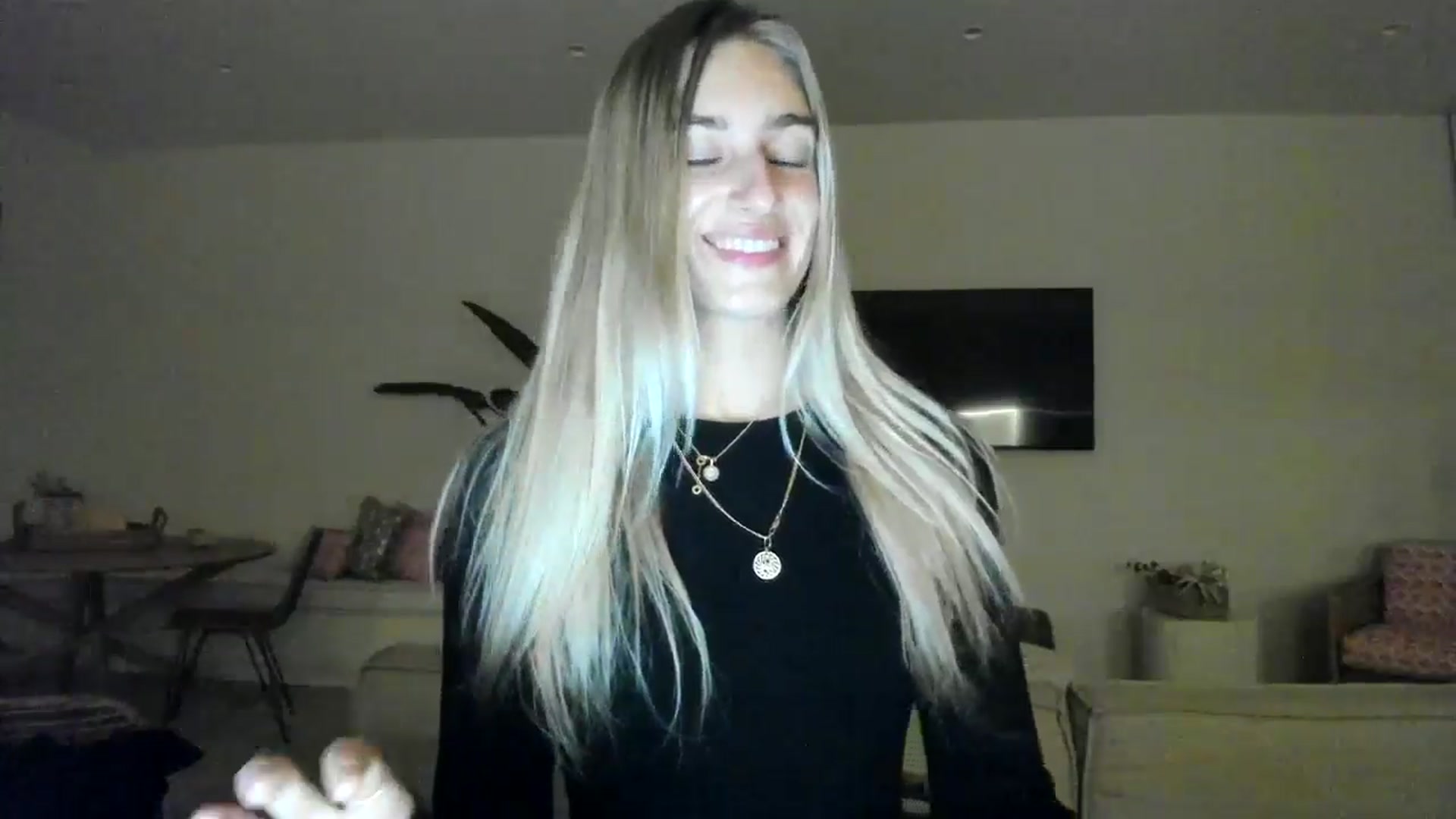 Gallery image thumbnail from Vodka_Queen's myfreecams stream on, 02/09/2025, 08:43 image 11 of 20