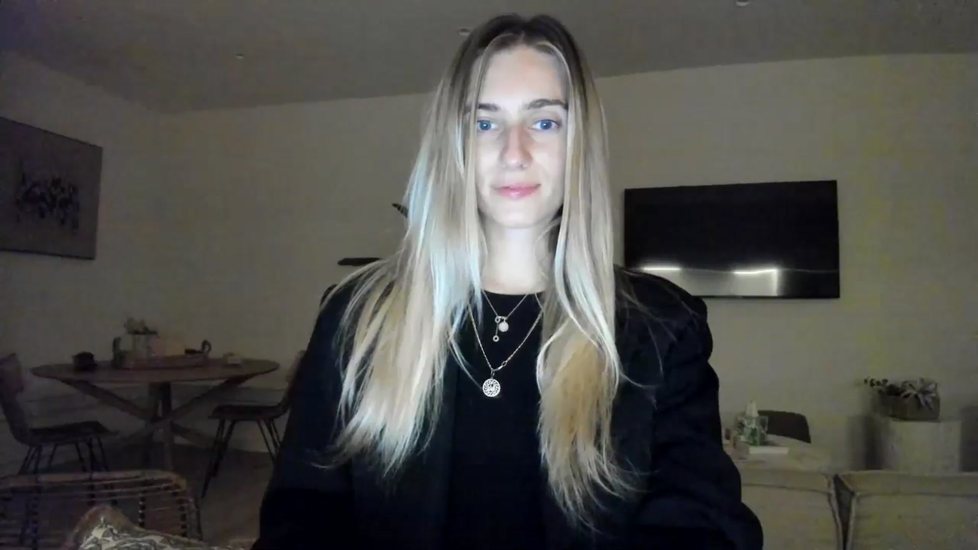 Gallery image thumbnail from Vodka_Queen's myfreecams stream on, 02/09/2025, 08:43 image 2 of 20
