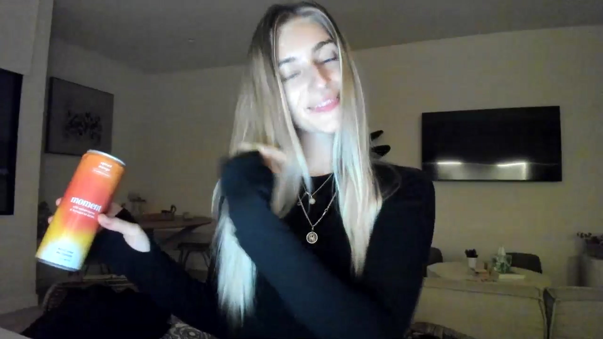 Gallery image thumbnail from Vodka_Queen's myfreecams stream on, 02/09/2025, 08:43 image 4 of 20