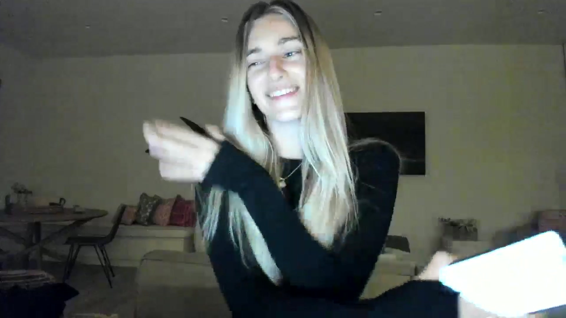Gallery image thumbnail from Vodka_Queen's myfreecams stream on, 02/09/2025, 08:43 image 15 of 20