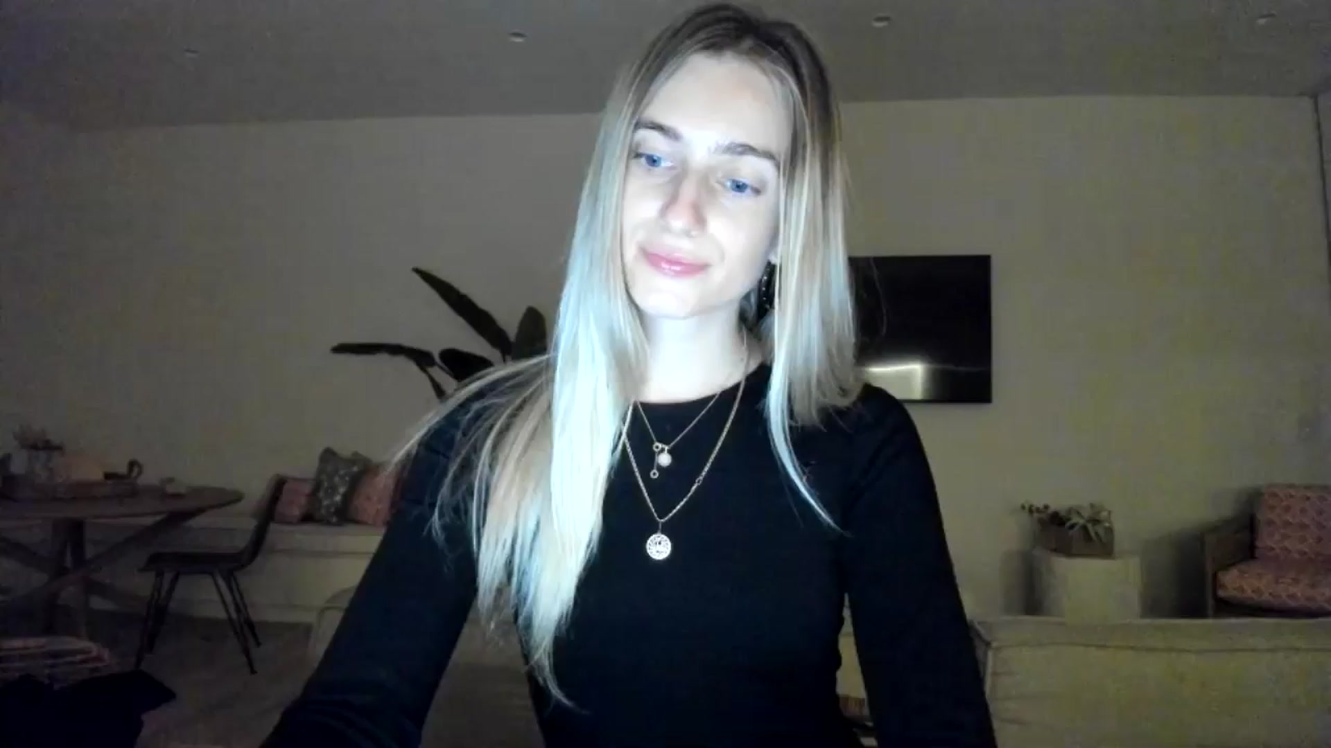 Gallery image thumbnail from Vodka_Queen's myfreecams stream on, 02/09/2025, 12:31 image 1 of 20