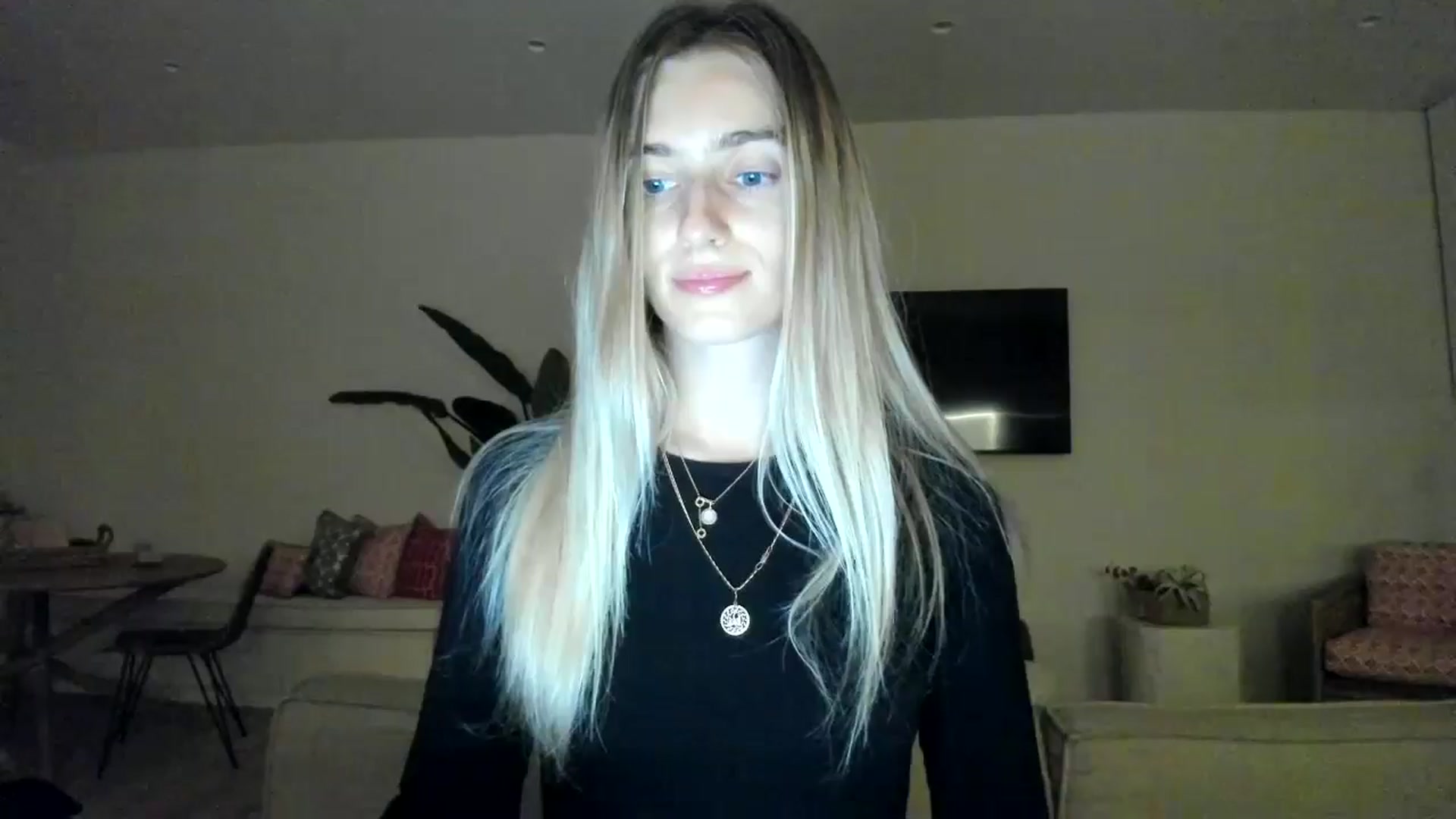Gallery image thumbnail from Vodka_Queen's myfreecams stream on, 02/09/2025, 12:31 image 2 of 20