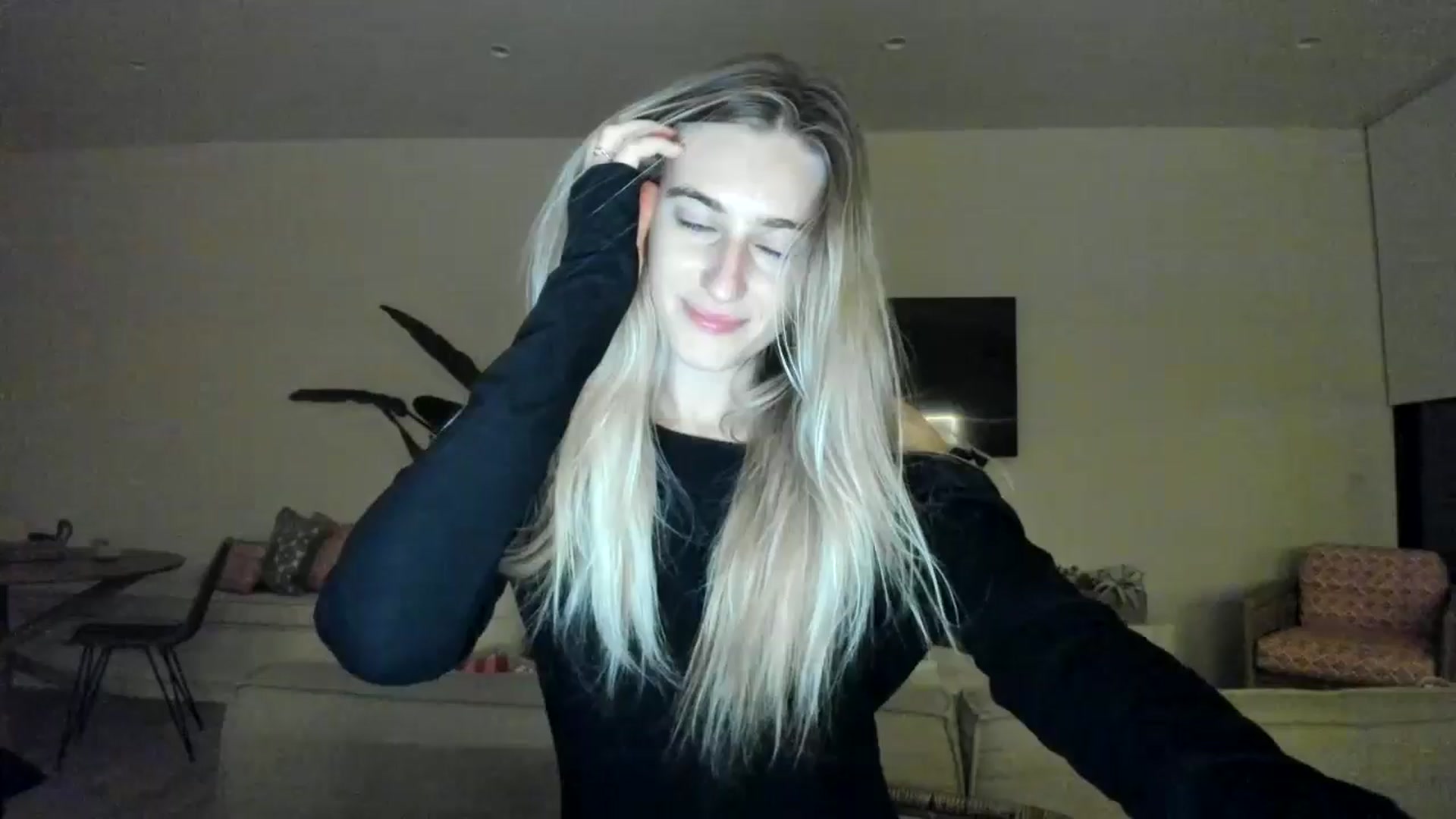 Gallery image thumbnail from Vodka_Queen's myfreecams stream on, 02/09/2025, 12:31 image 14 of 20