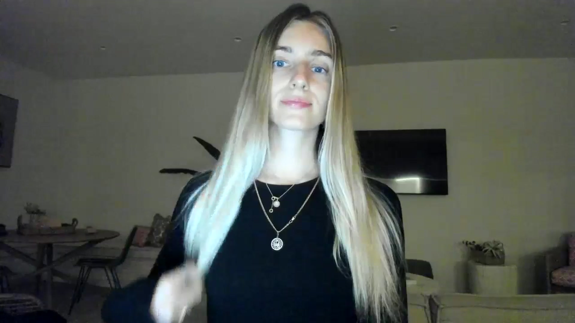 Gallery image thumbnail from Vodka_Queen's myfreecams stream on, 02/09/2025, 12:31 image 3 of 20