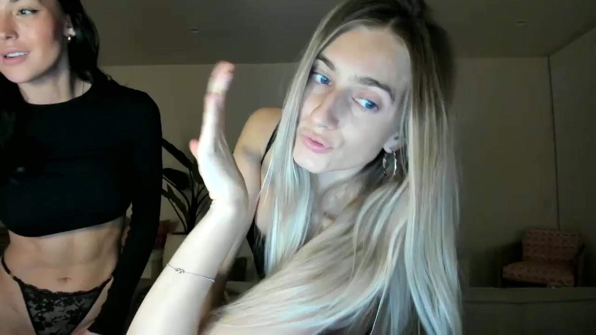 Gallery image thumbnail from Vodka_Queen's myfreecams stream on, 02/10/2025, 10:27 image 8 of 20