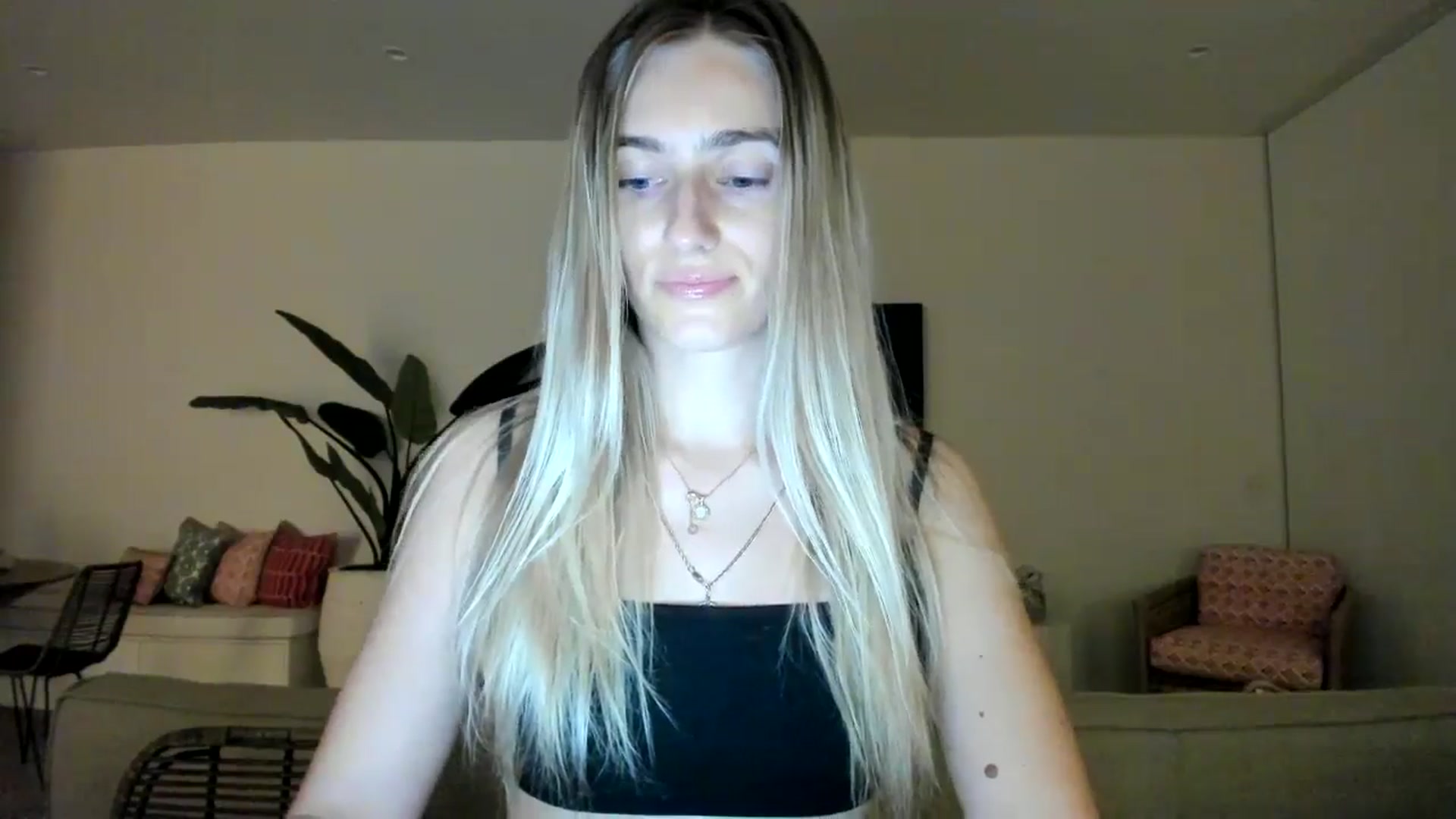 Gallery image thumbnail from Vodka_Queen's myfreecams stream on, 02/10/2025, 12:58 image 17 of 20