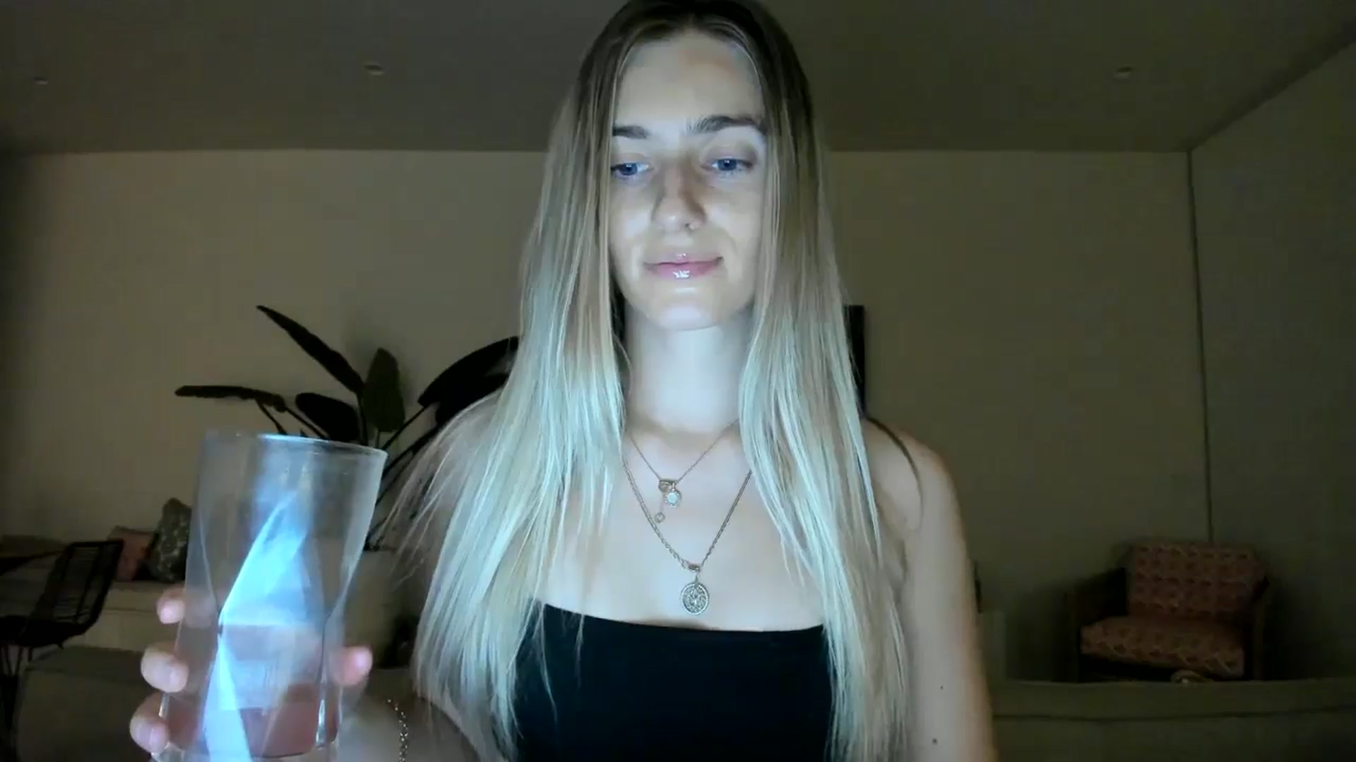 Gallery image thumbnail from Vodka_Queen's myfreecams stream on, 02/10/2025, 12:58 image 4 of 20