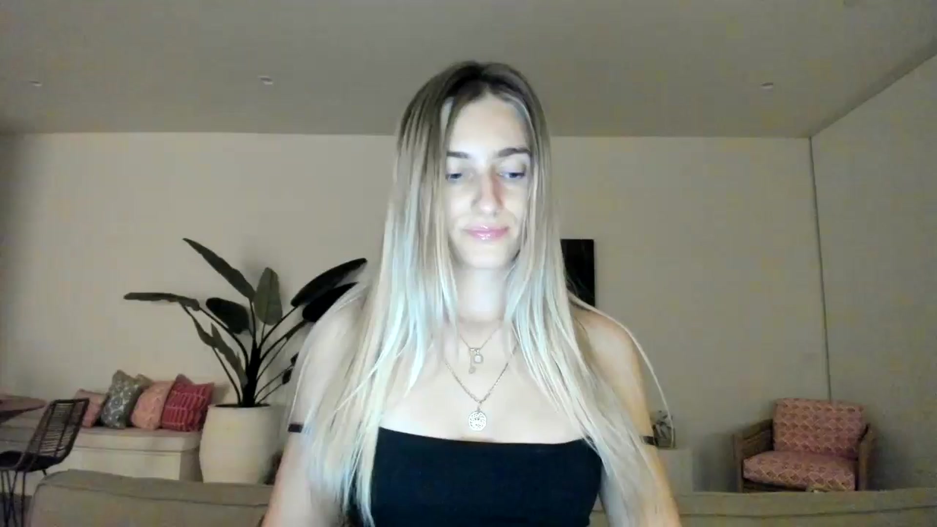 Gallery image thumbnail from Vodka_Queen's myfreecams stream on, 02/10/2025, 12:58 image 1 of 20