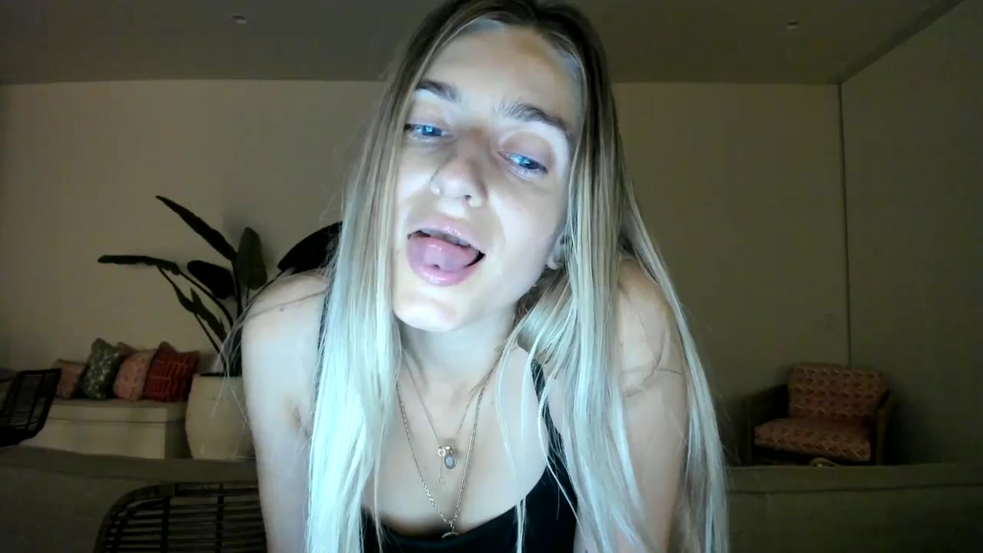 Gallery image thumbnail from Vodka_Queen's myfreecams stream on, 02/10/2025, 12:58 image 12 of 20