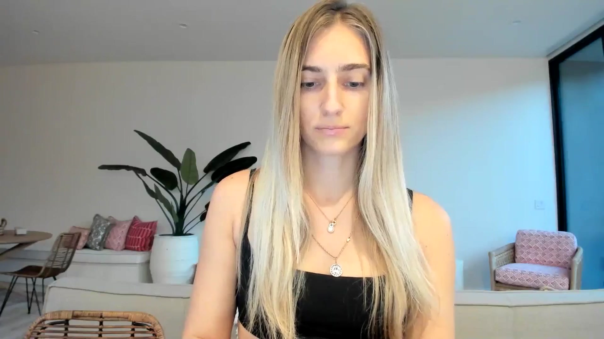 Gallery image thumbnail from Vodka_Queen's myfreecams stream on, 02/11/2025, 01:32 image 10 of 20
