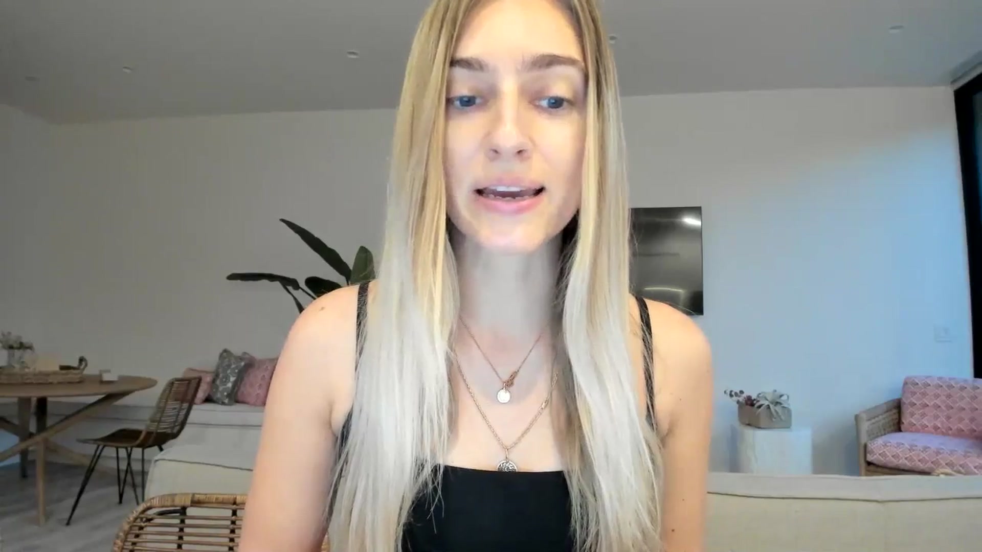 Gallery image thumbnail from Vodka_Queen's myfreecams stream on, 02/11/2025, 01:32 image 18 of 20