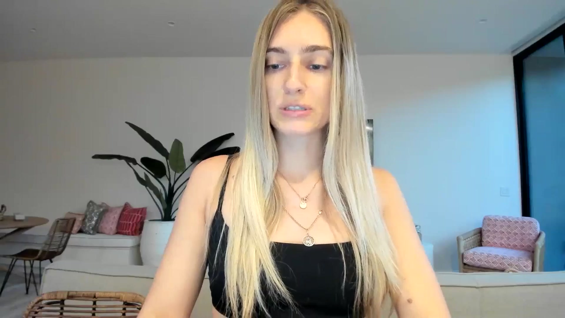 Gallery image thumbnail from Vodka_Queen's myfreecams stream on, 02/11/2025, 01:32 image 11 of 20