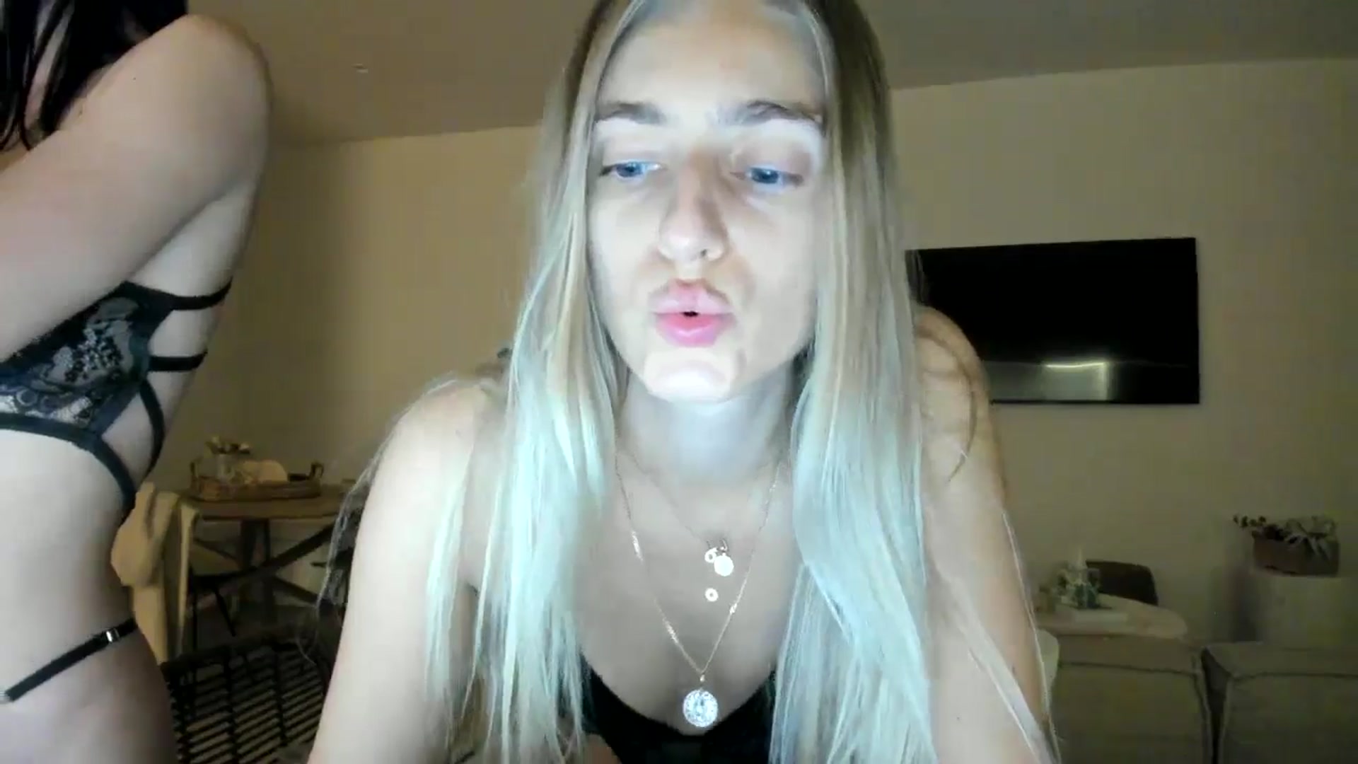 Gallery image thumbnail from Vodka_Queen's myfreecams stream on, 02/17/2025, 10:50 image 14 of 20
