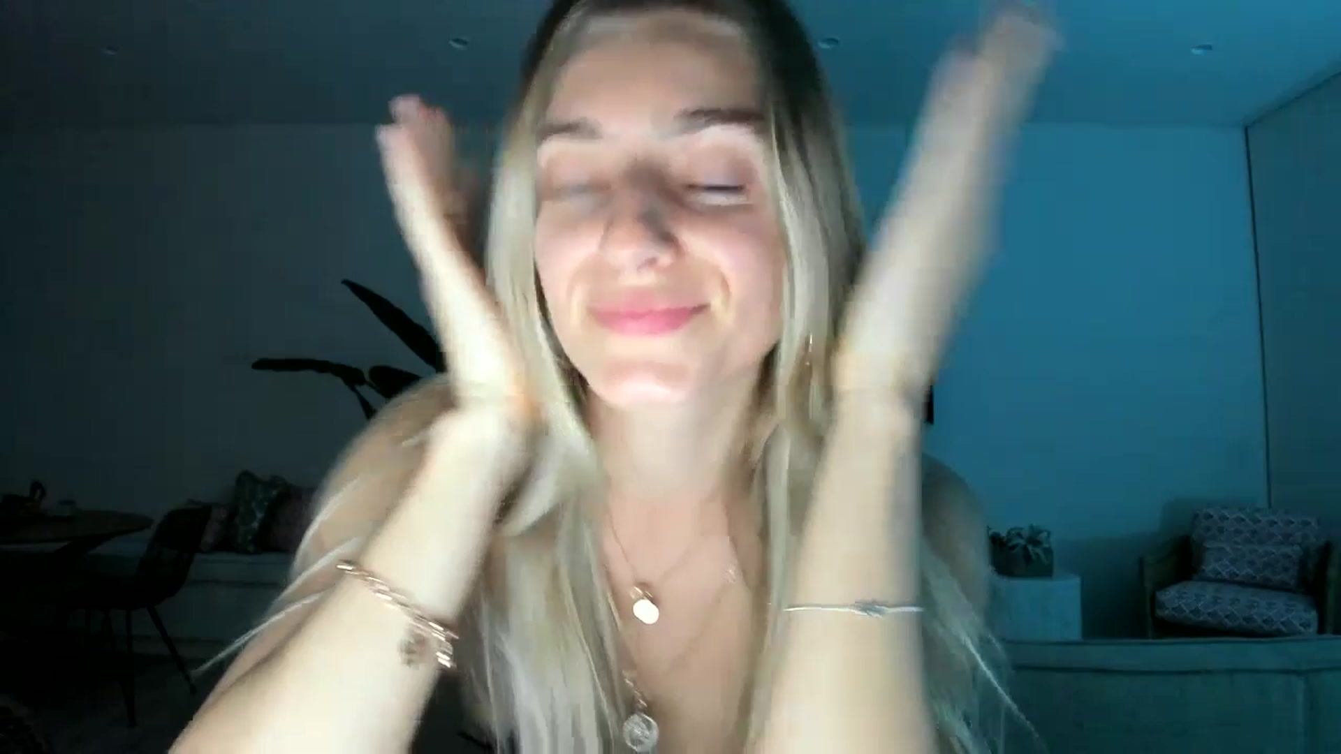 Gallery image thumbnail from Vodka_Queen's myfreecams stream on, 02/25/2025, 14:48 image 13 of 20