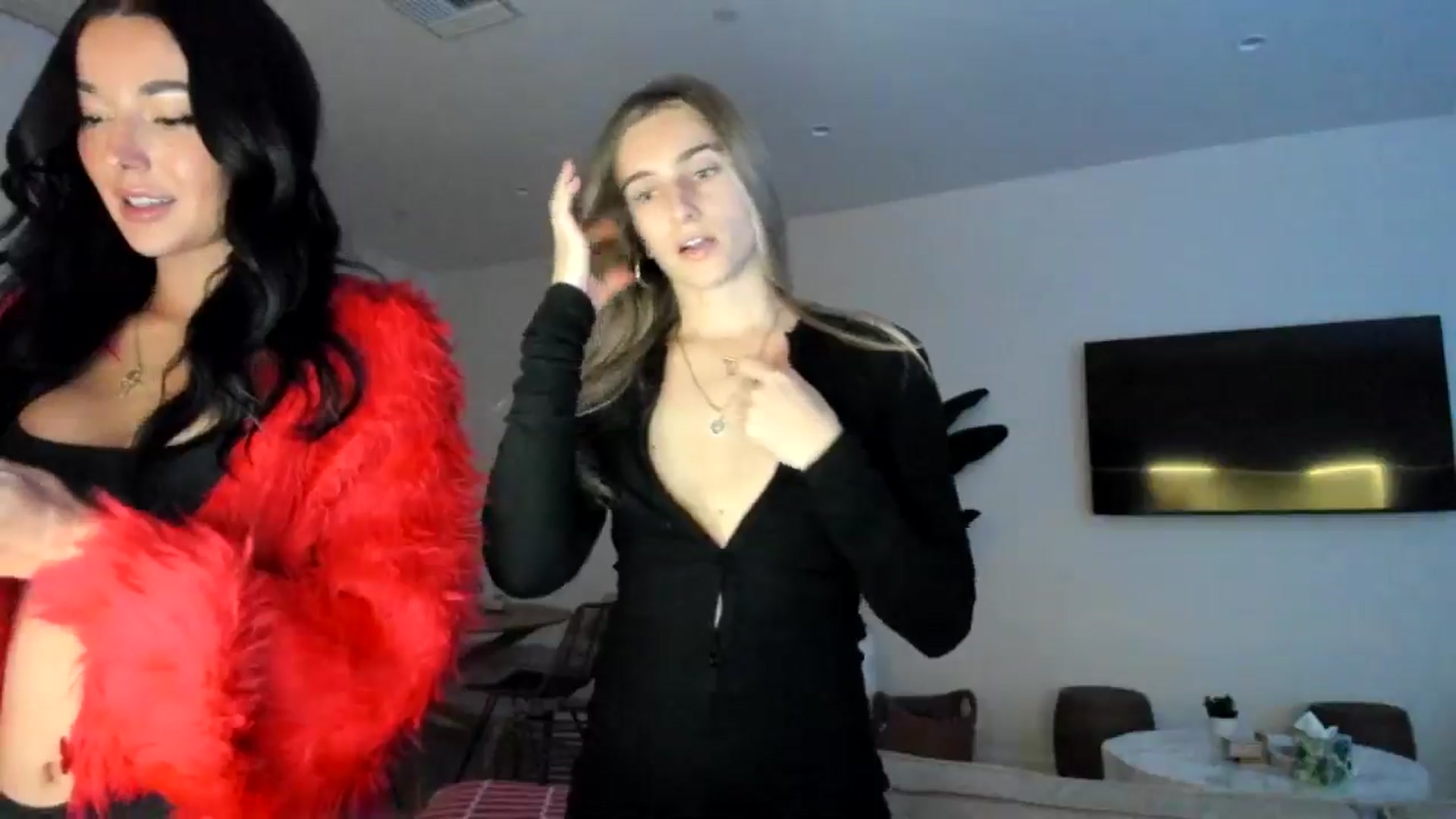 Gallery image thumbnail from Vodka_Queen's myfreecams stream on, 02/26/2025, 10:27 image 2 of 20