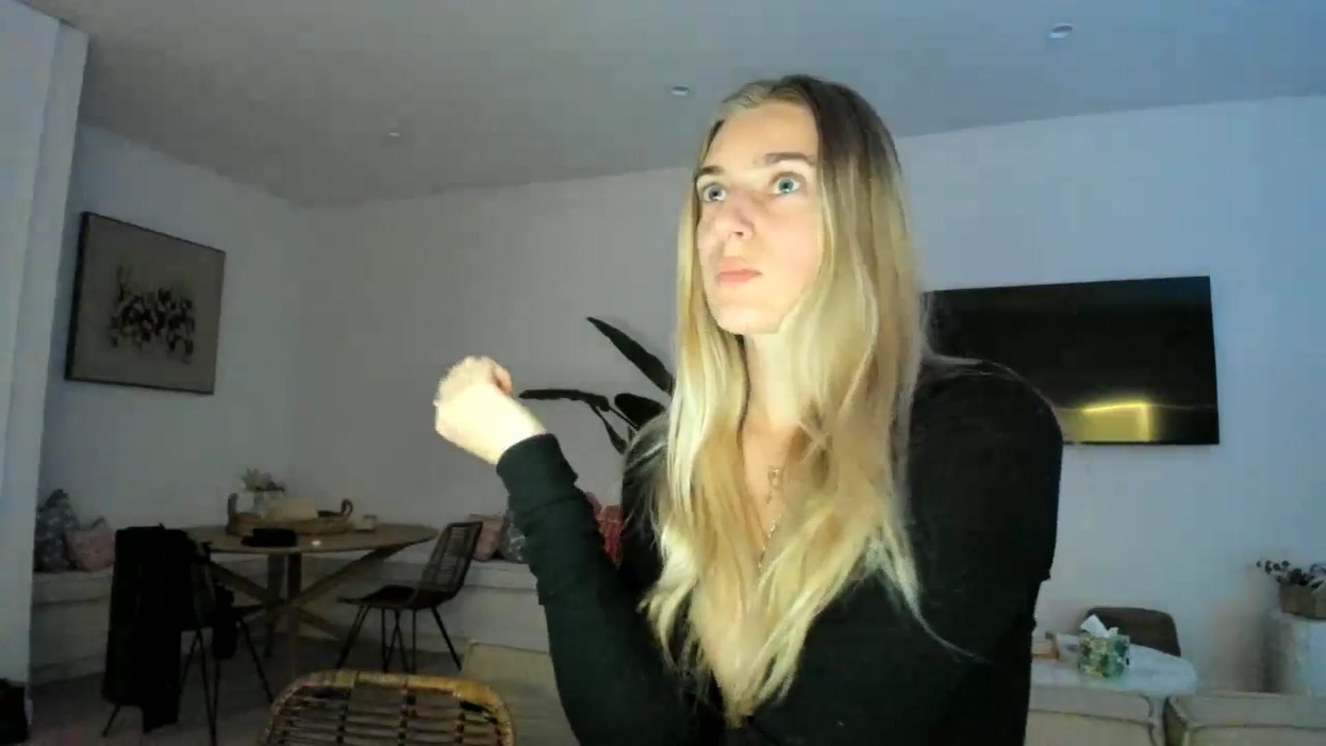 Gallery image thumbnail from Vodka_Queen's myfreecams stream on, 02/26/2025, 10:27 image 8 of 20