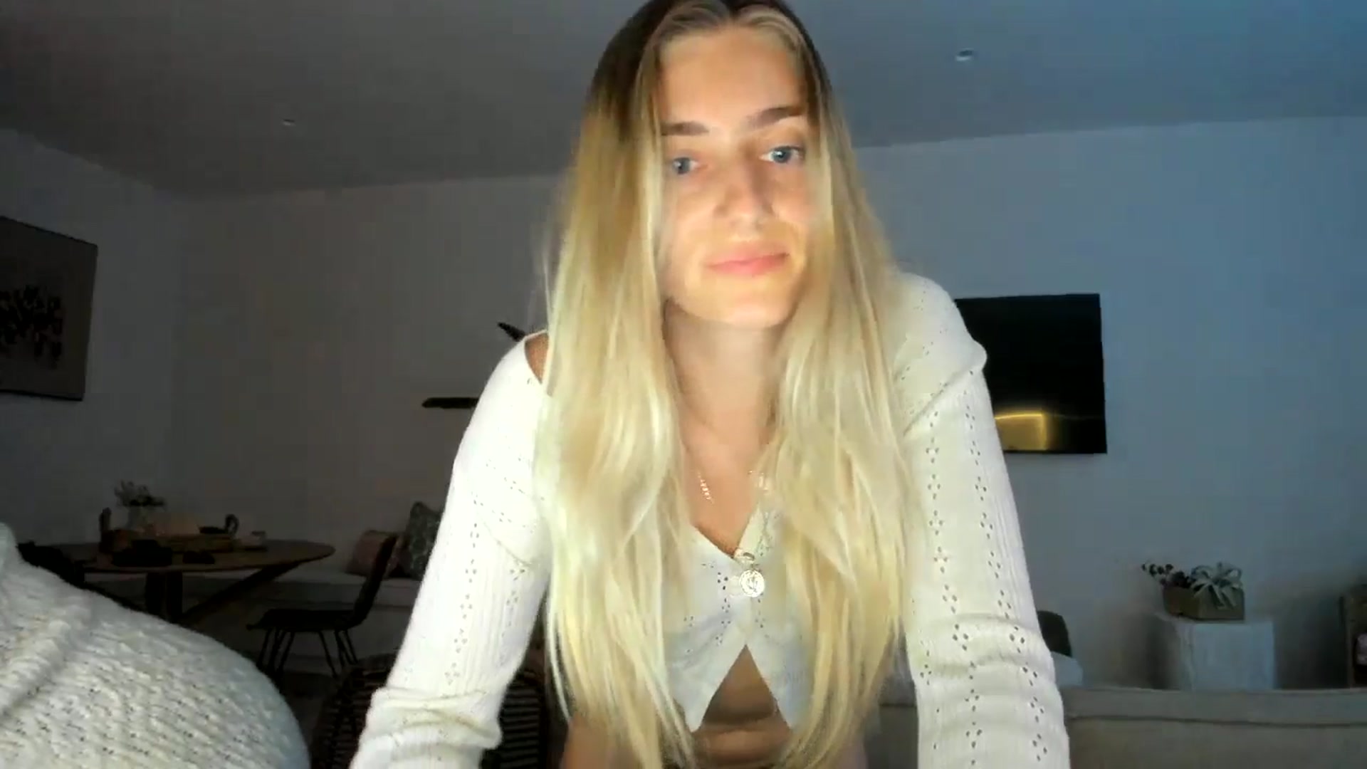 Gallery image thumbnail from Vodka_Queen's myfreecams stream on, 02/27/2025, 08:06 image 5 of 20