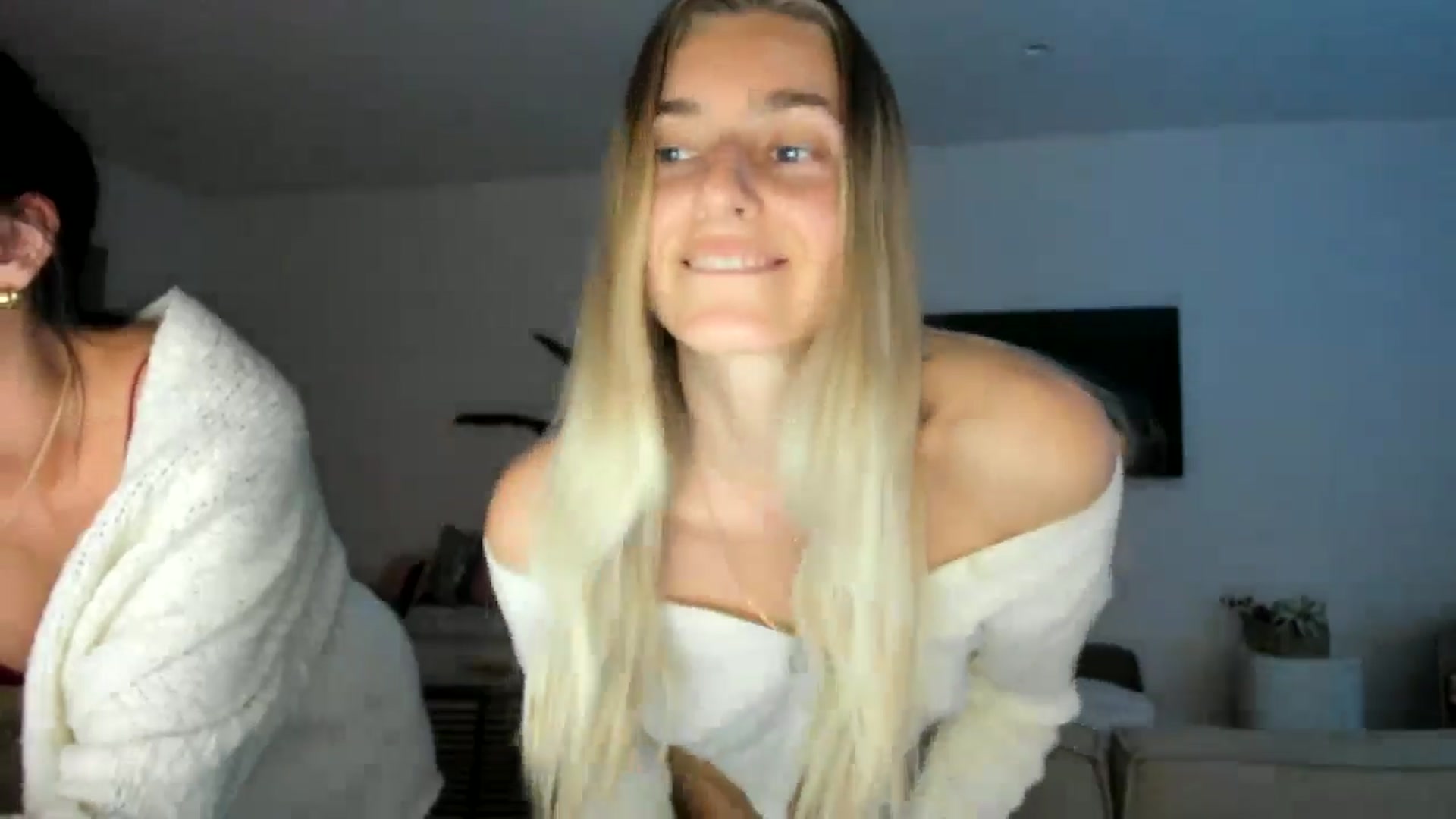 Gallery image thumbnail from Vodka_Queen's myfreecams stream on, 02/27/2025, 08:06 image 6 of 20