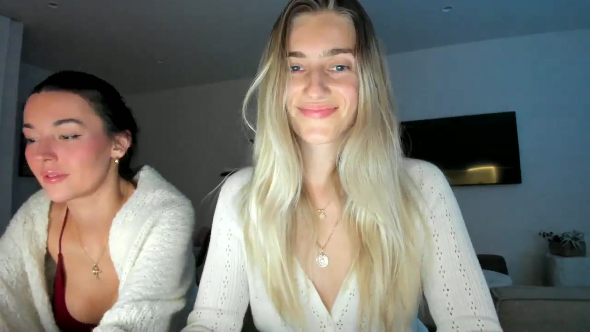 Gallery image thumbnail from Vodka_Queen's myfreecams stream on, 02/27/2025, 08:06 image 2 of 20