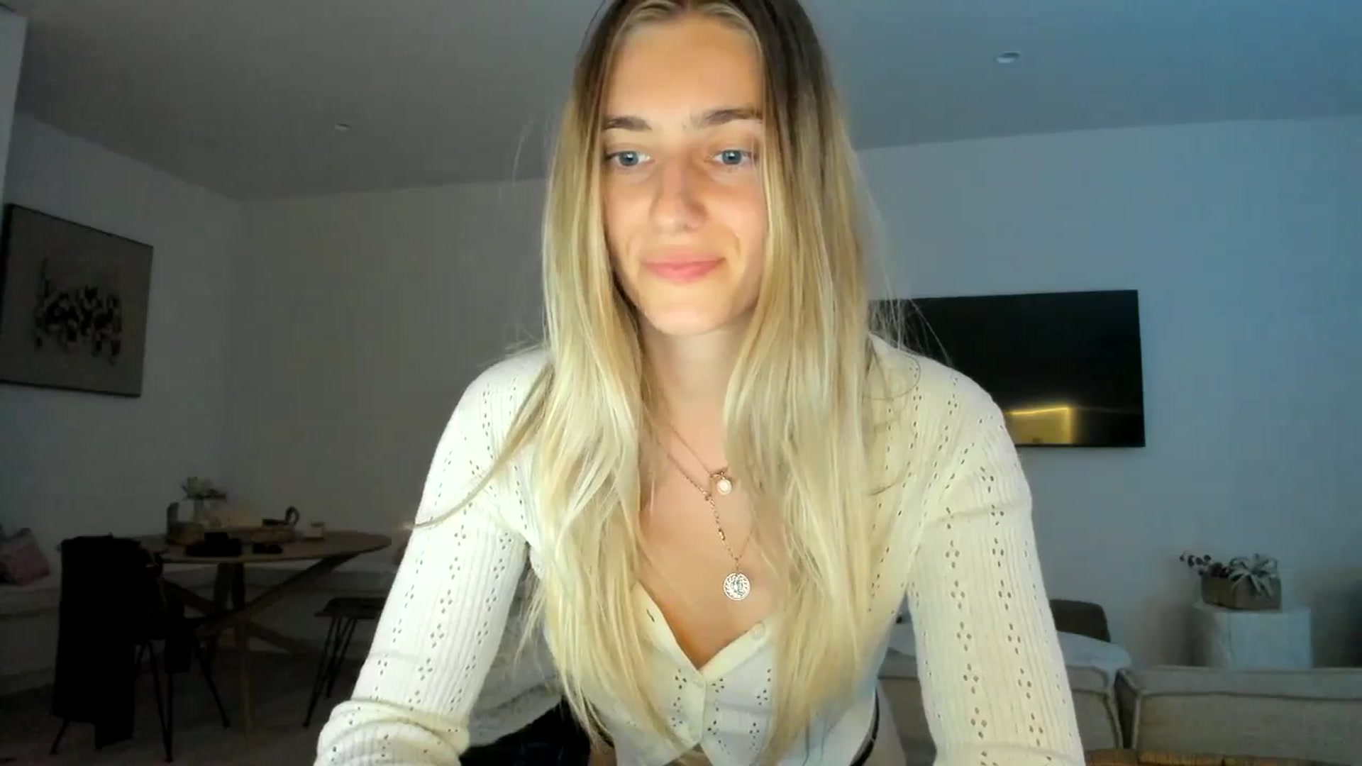 Gallery image thumbnail from Vodka_Queen's myfreecams stream on, 02/27/2025, 10:16 image 3 of 20