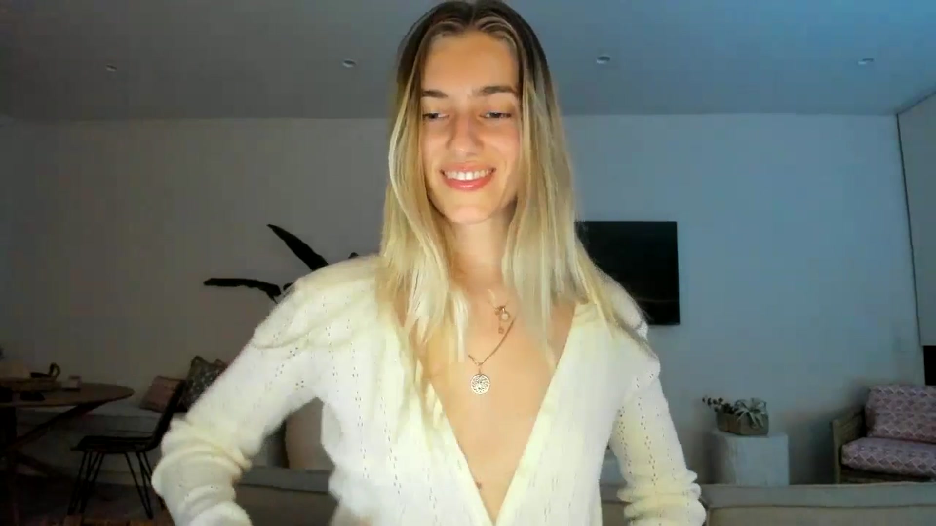 Gallery image thumbnail from Vodka_Queen's myfreecams stream on, 02/27/2025, 10:16 image 12 of 20