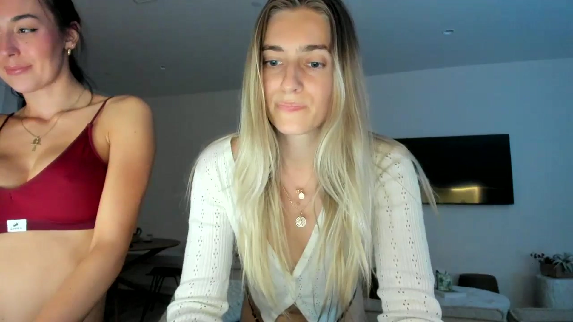 Gallery image thumbnail from Vodka_Queen's myfreecams stream on, 02/27/2025, 10:16 image 5 of 20