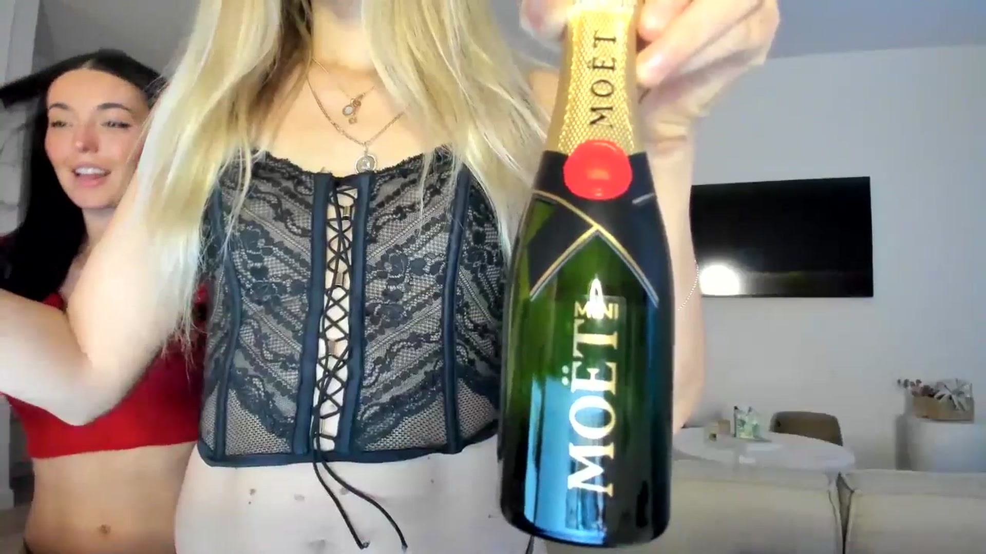 Gallery image thumbnail from Vodka_Queen's myfreecams stream on, 03/04/2025, 06:16 image 3 of 20