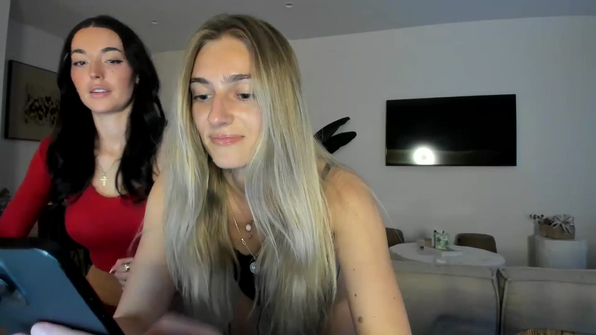 Gallery image thumbnail from Vodka_Queen's myfreecams stream on, 03/04/2025, 06:16 image 6 of 20