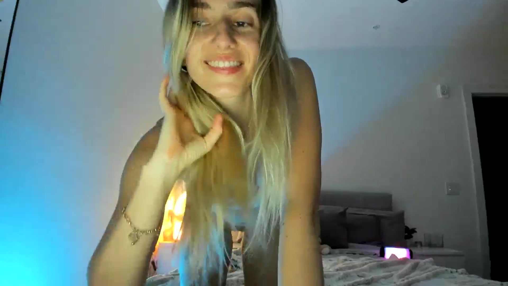 Gallery image thumbnail from Vodka_Queen's myfreecams stream on, 03/06/2025, 09:38 image 7 of 20