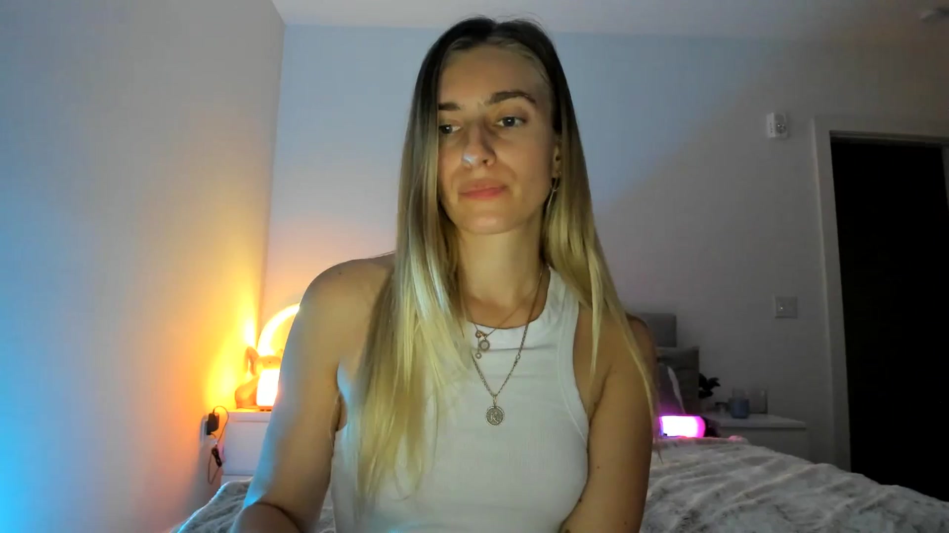 Gallery image thumbnail from Vodka_Queen's myfreecams stream on, 03/09/2025, 09:27 image 18 of 20