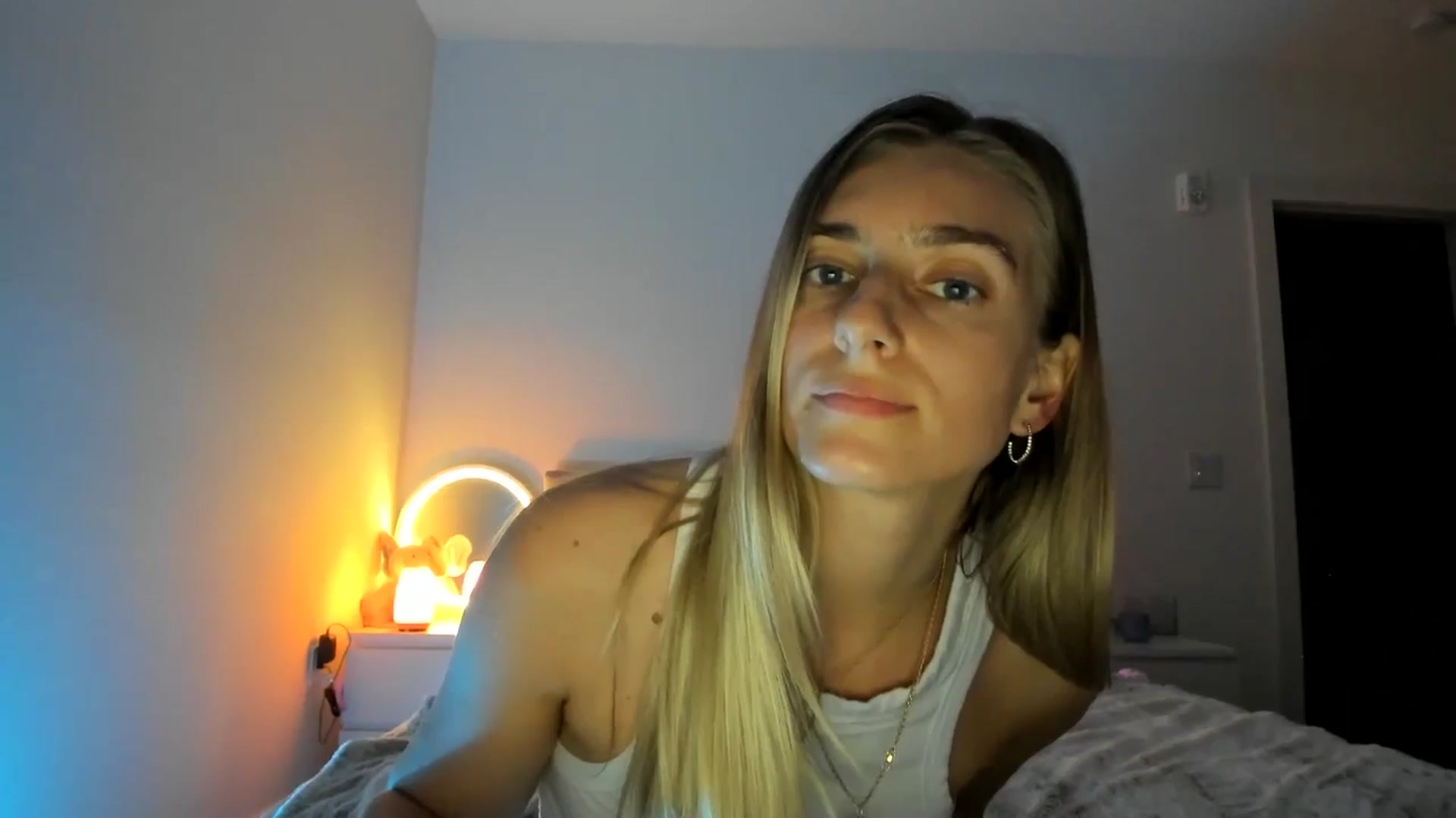 Gallery image thumbnail from Vodka_Queen's myfreecams stream on, 03/09/2025, 09:27 image 19 of 20