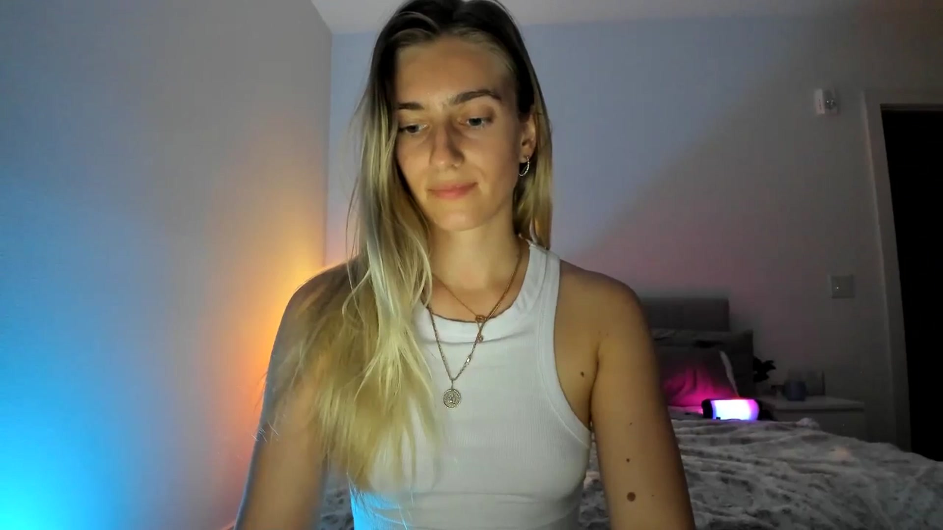 Gallery image thumbnail from Vodka_Queen's myfreecams stream on, 03/09/2025, 09:27 image 9 of 20