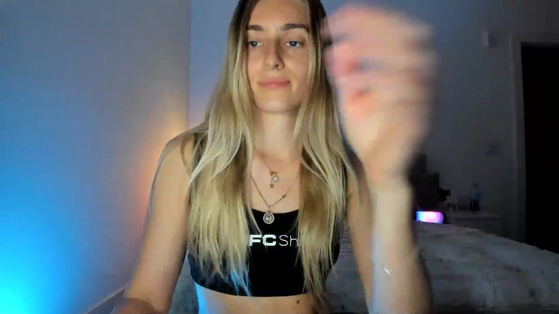 Gallery image thumbnail from Vodka_Queen's myfreecams stream on, 03/10/2025, 06:29 image 15 of 20
