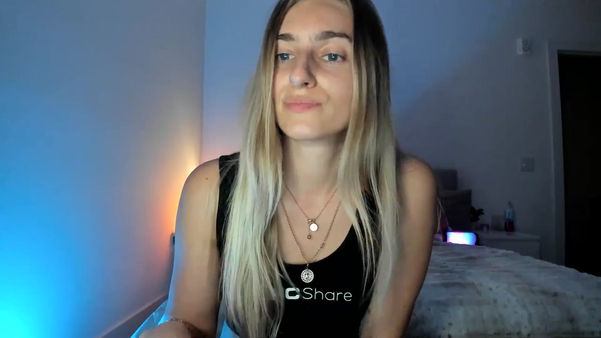 Gallery image thumbnail from Vodka_Queen's myfreecams stream on, 03/10/2025, 06:29 image 16 of 20