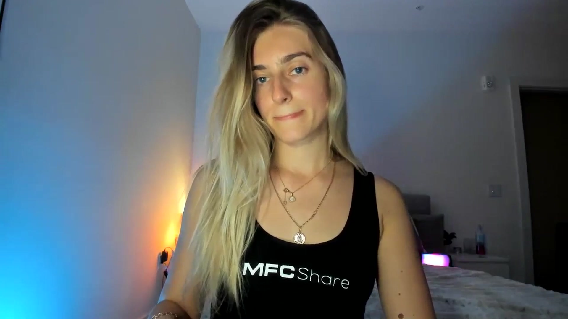 Gallery image thumbnail from Vodka_Queen's myfreecams stream on, 03/10/2025, 06:29 image 6 of 20
