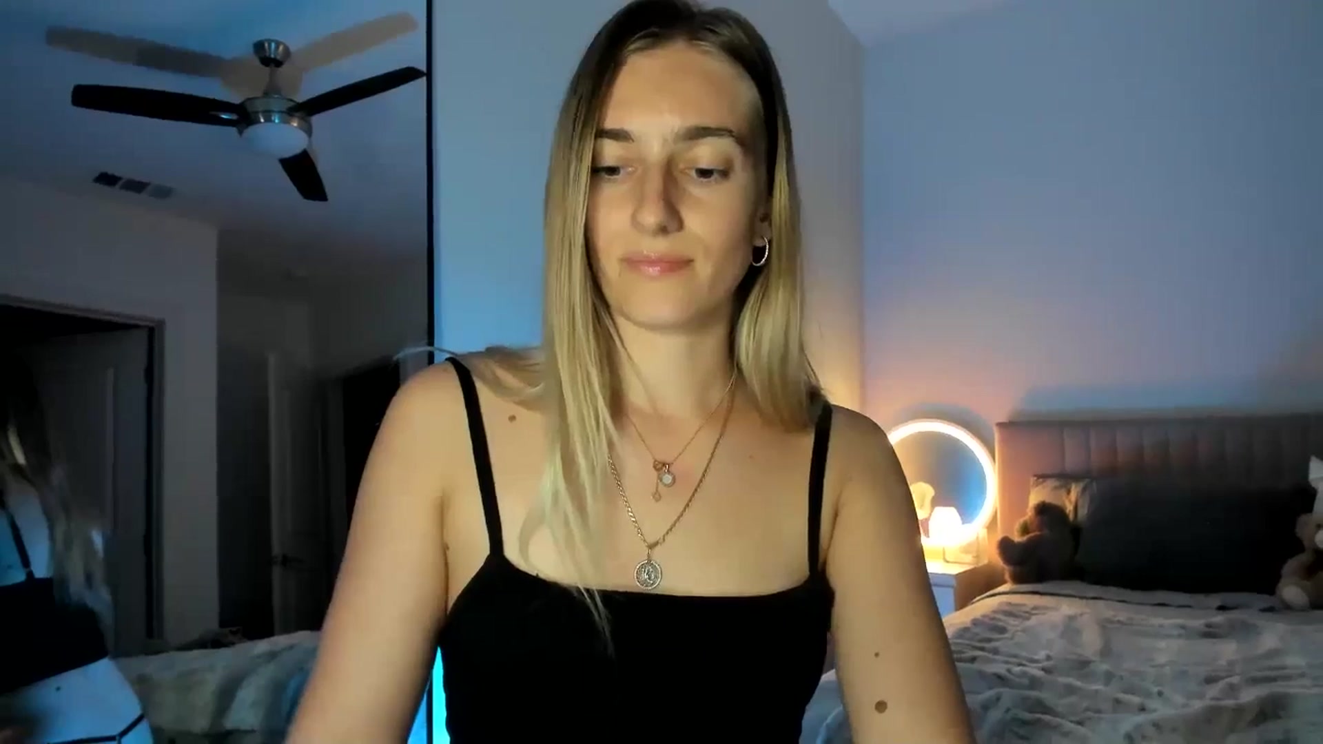 Gallery image thumbnail from Vodka_Queen's myfreecams stream on, 03/12/2025, 10:07 image 15 of 20