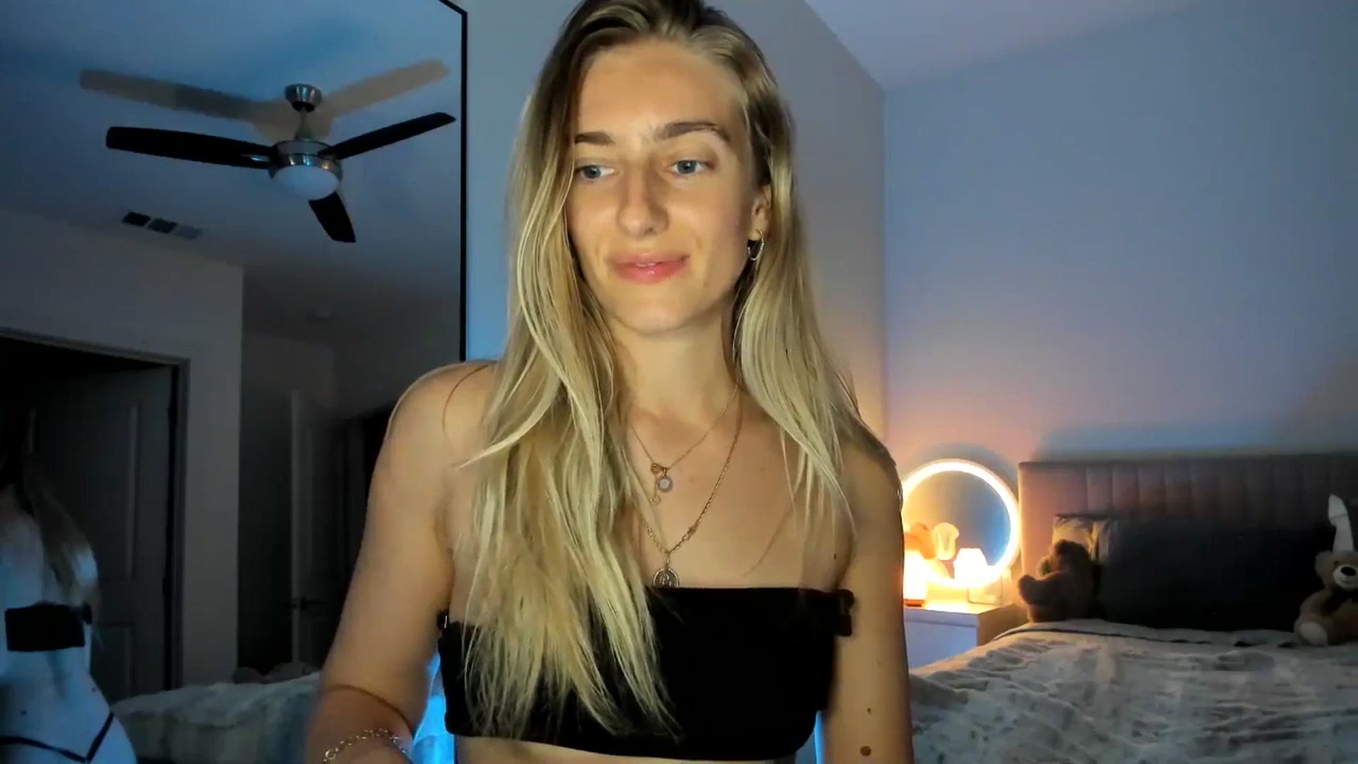 Gallery image thumbnail from Vodka_Queen's myfreecams stream on, 03/12/2025, 14:26 image 4 of 20
